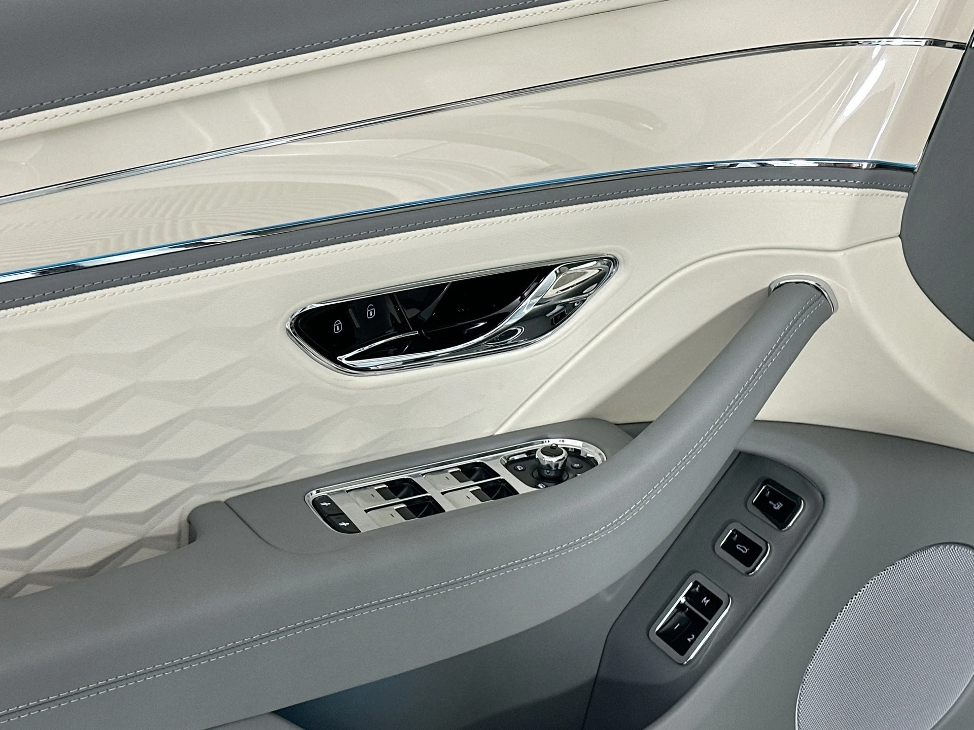 mph014_1174292055_15_1fa21feb42