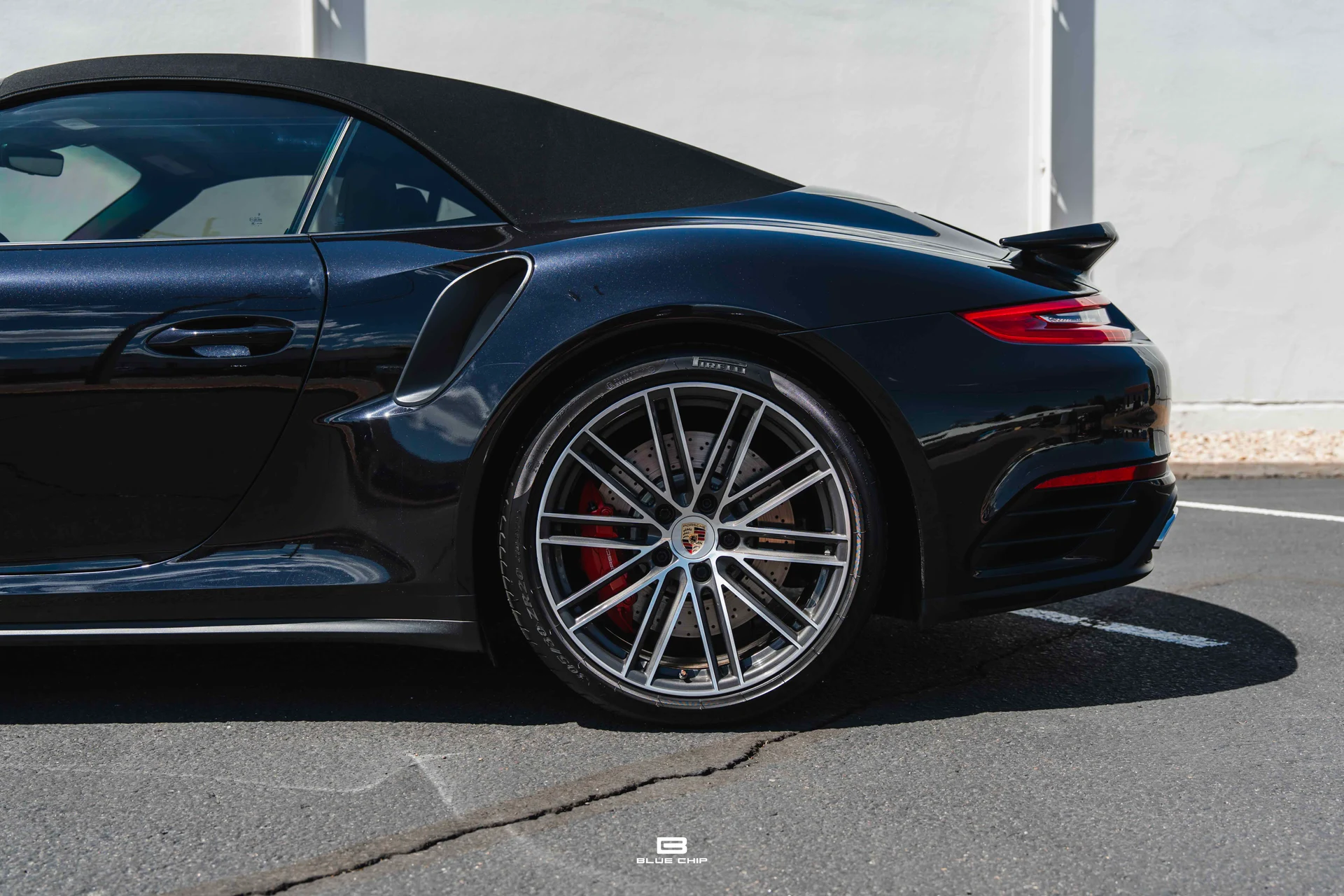 mph014_1175039710_6a2c27d6fa0dbec321ed4b20_2017_Porsche_911_Turbo_15_7d596a71df