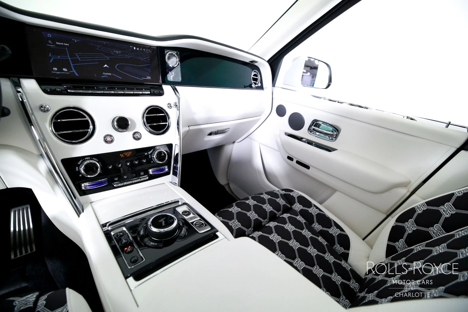 mph014_117659937_Used_2026_Rolls_Royce_Cullinan_1769450617_c832502688