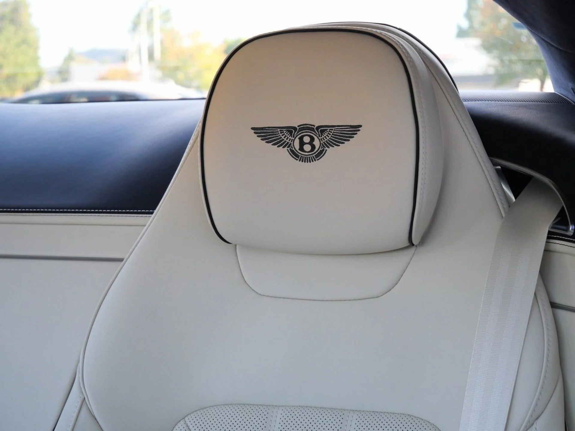 mph014_1181685332_aebe51f69aad520cbbe0237824710e2fx_b41965bb9c