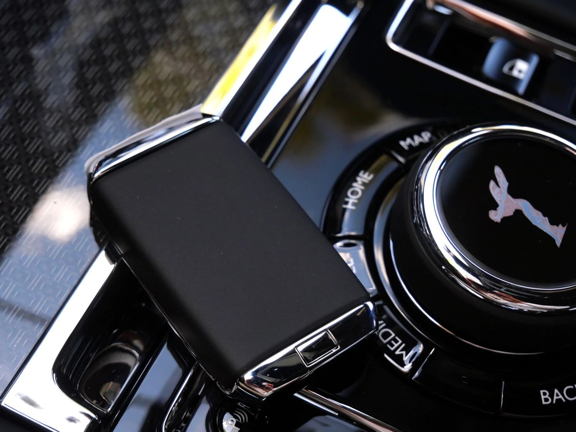 mph014_1196056849_900fa847d0d57fbc8f0b21b20552a9eax_72e482a948