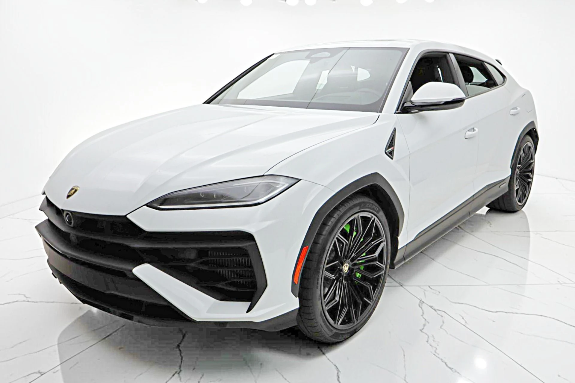 mph014_1196487827_New_2026_Lamborghini_Urus_SE_f052df1c95