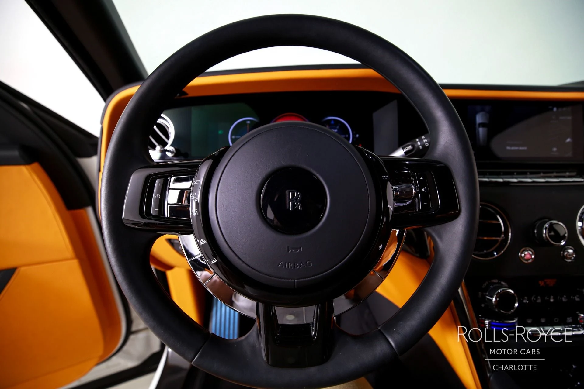 mph014_1199311994_Used_2025_Rolls_Royce_Cullinan_1765396756_09ca81b67b