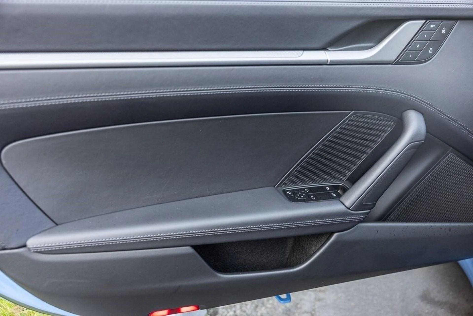 mph014_1200474469_c10e7a3efd6d757f4c476360f2c2d1b9x_5f67a9fa2d