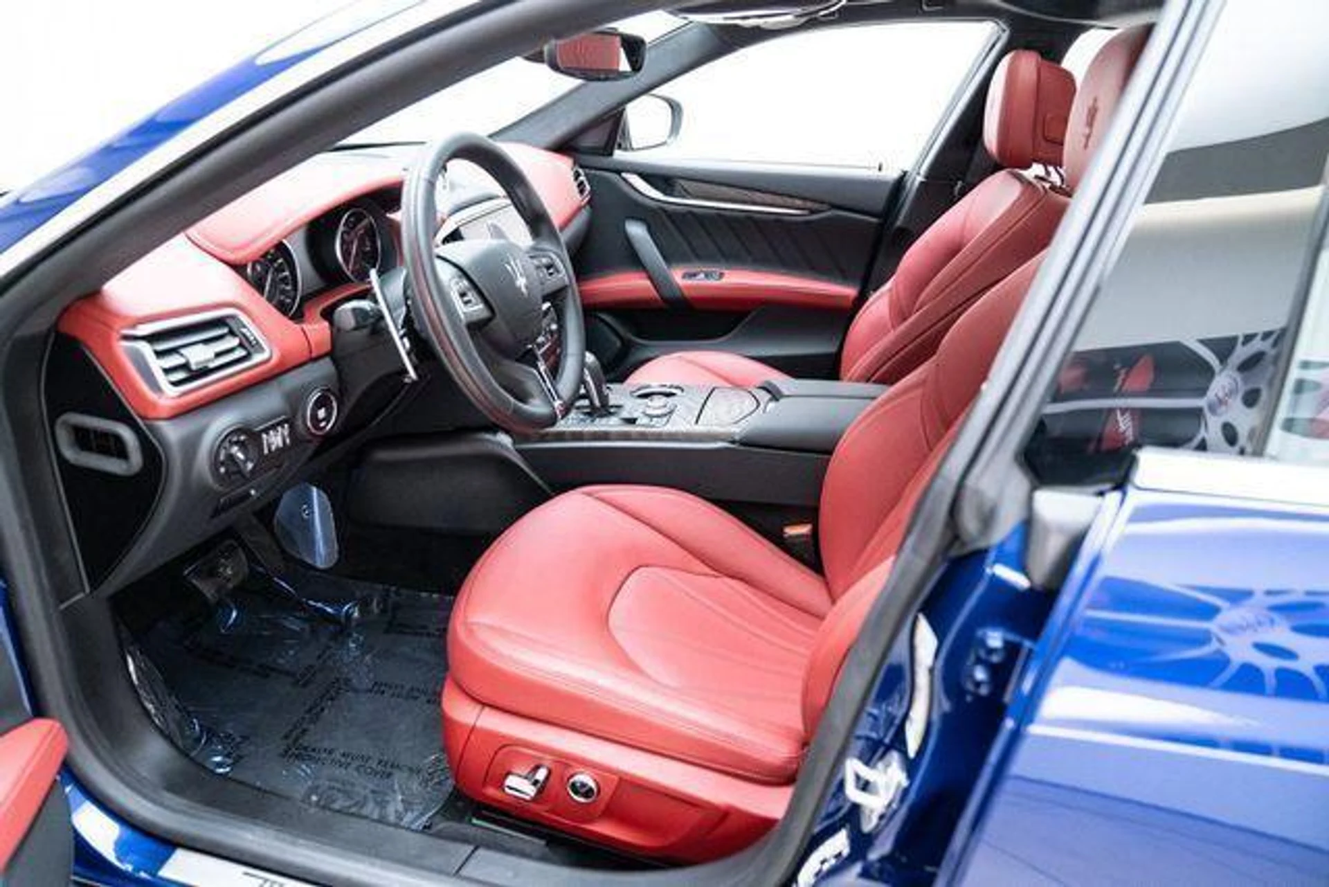 mph014_120551205_New_2023_Maserati_Ghibli_Modena_1753160462_c816d66188
