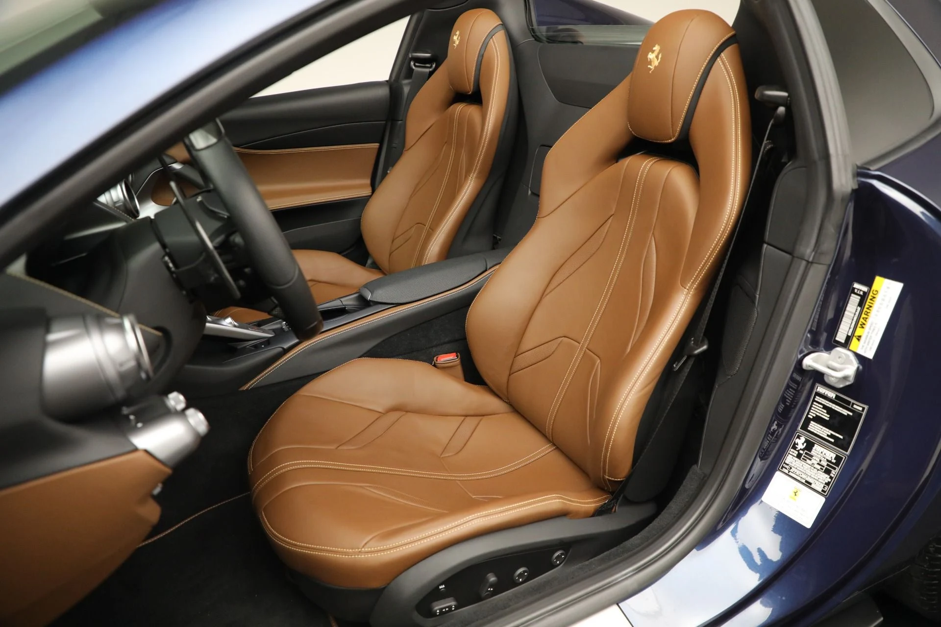 mph014_1206329742_Used_2022_Ferrari_812_GTS_1761676102_1d7b3ef16a