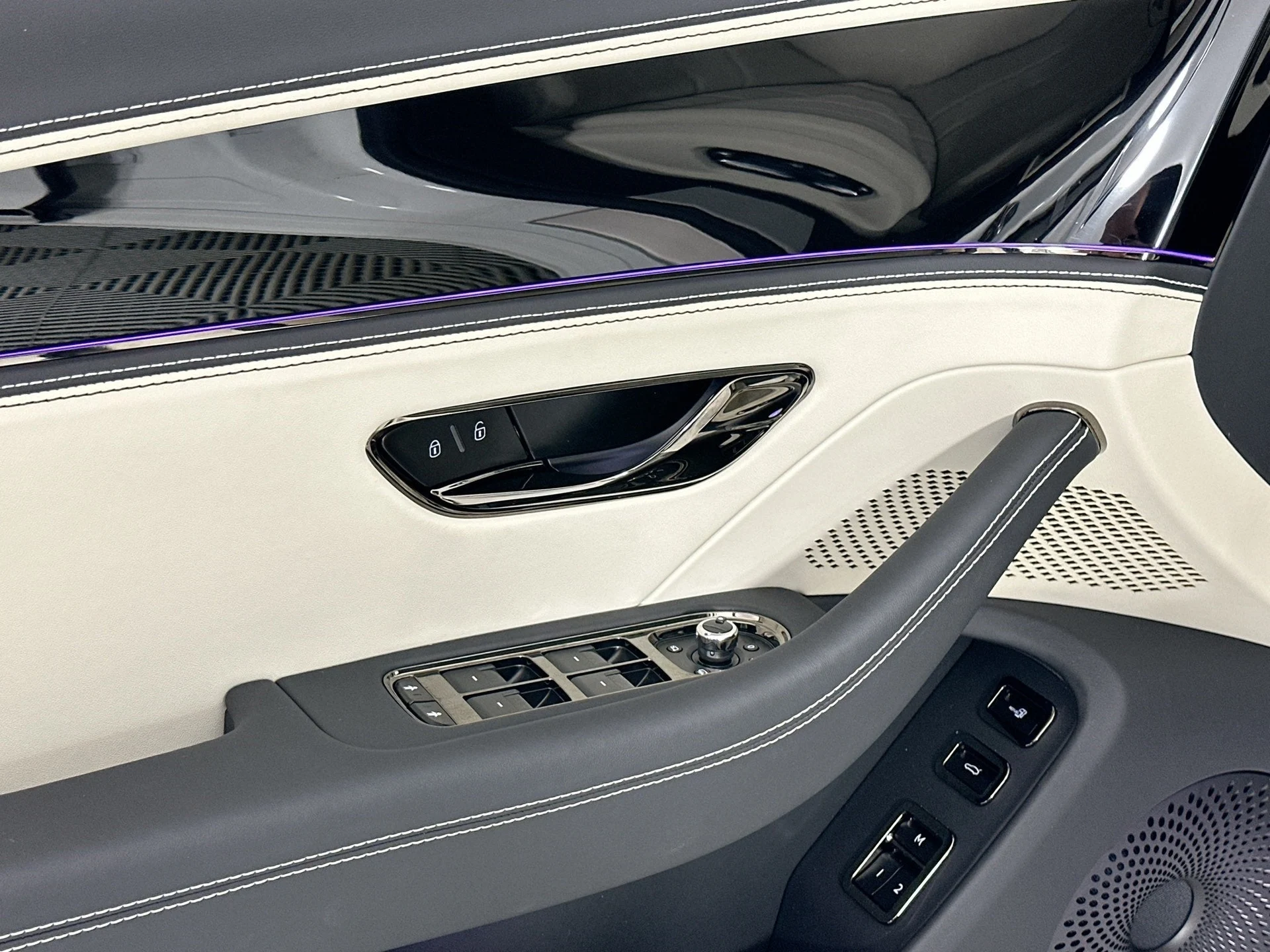 mph014_1211909759_15_f543a6abec