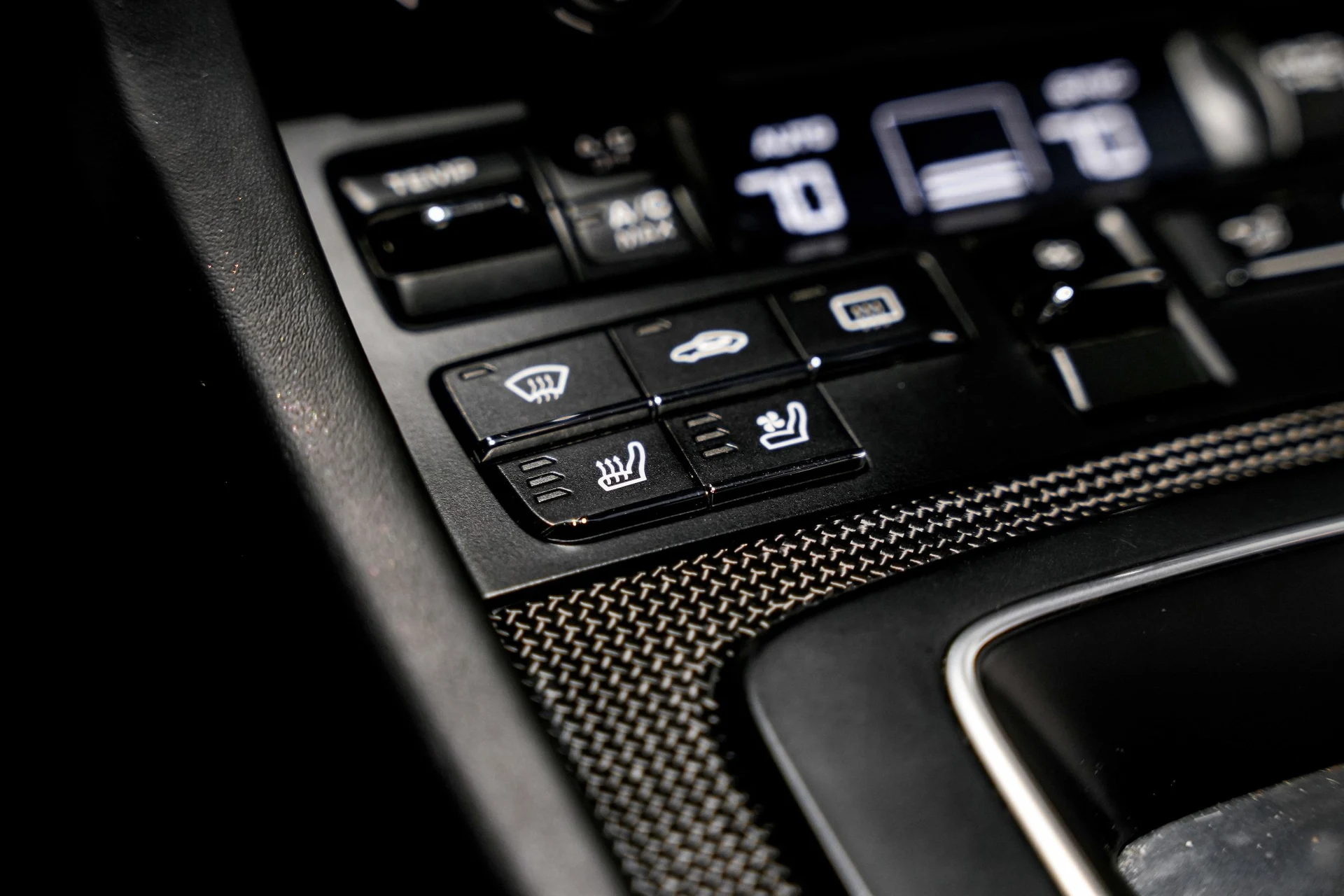 mph014_1219966858_5374339d09554a435fcf4f2a4fe541f9x_55930a3363