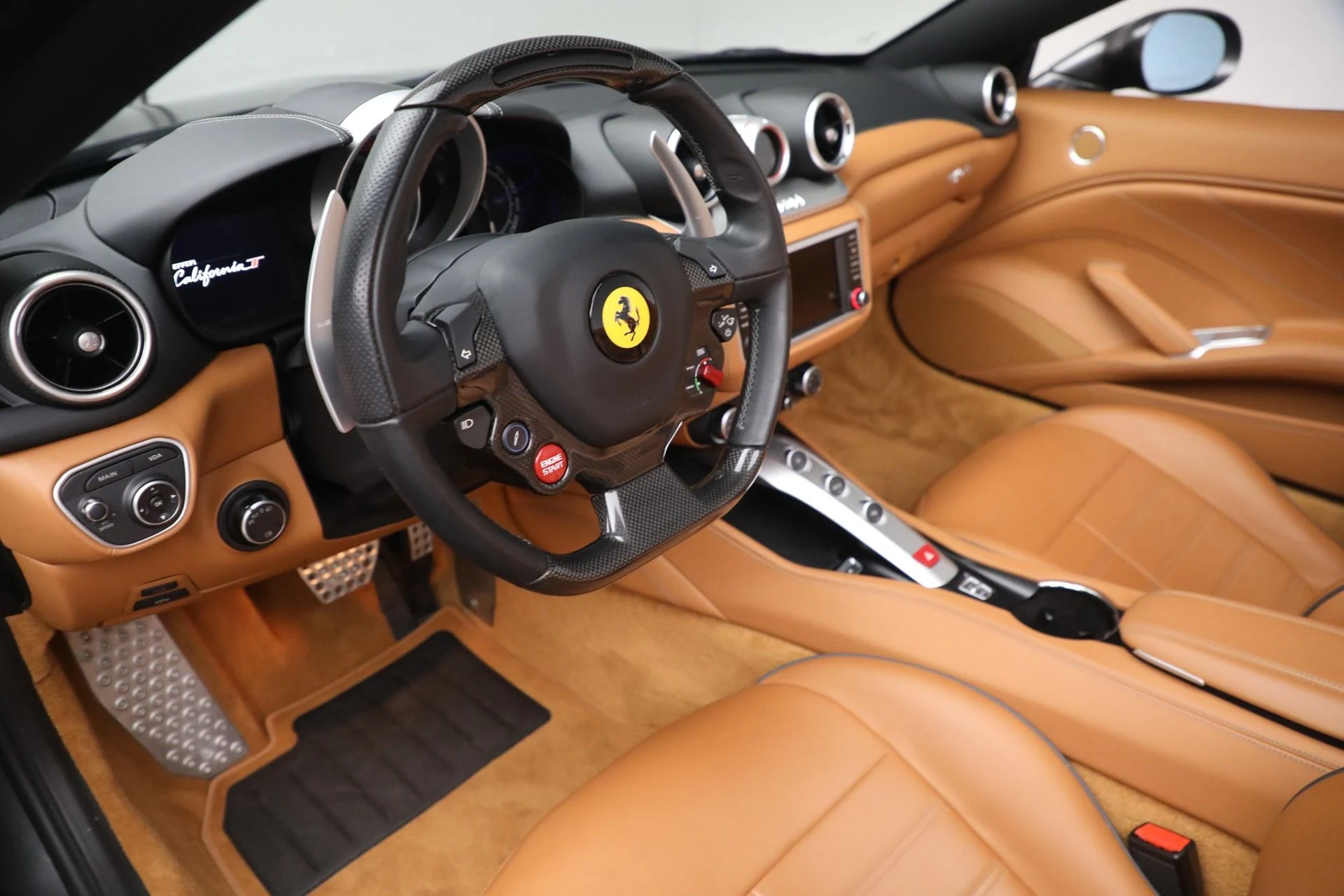 mph014_122612267_Used_2017_Ferrari_California_T_1688060415_65132ae370