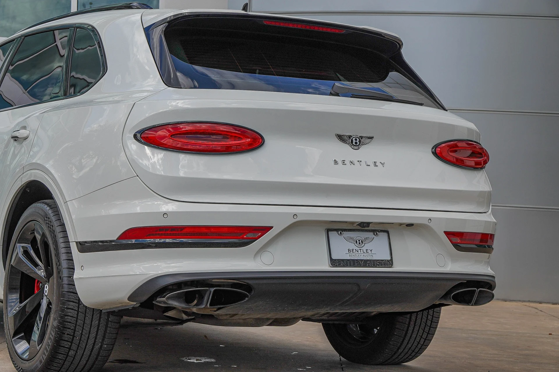 mph014_1229201863_Hi_Tech_Luxury_Imports_LLC_SJAAT_2_ZV_8_PC_018729_image_14_2cde69a97f
