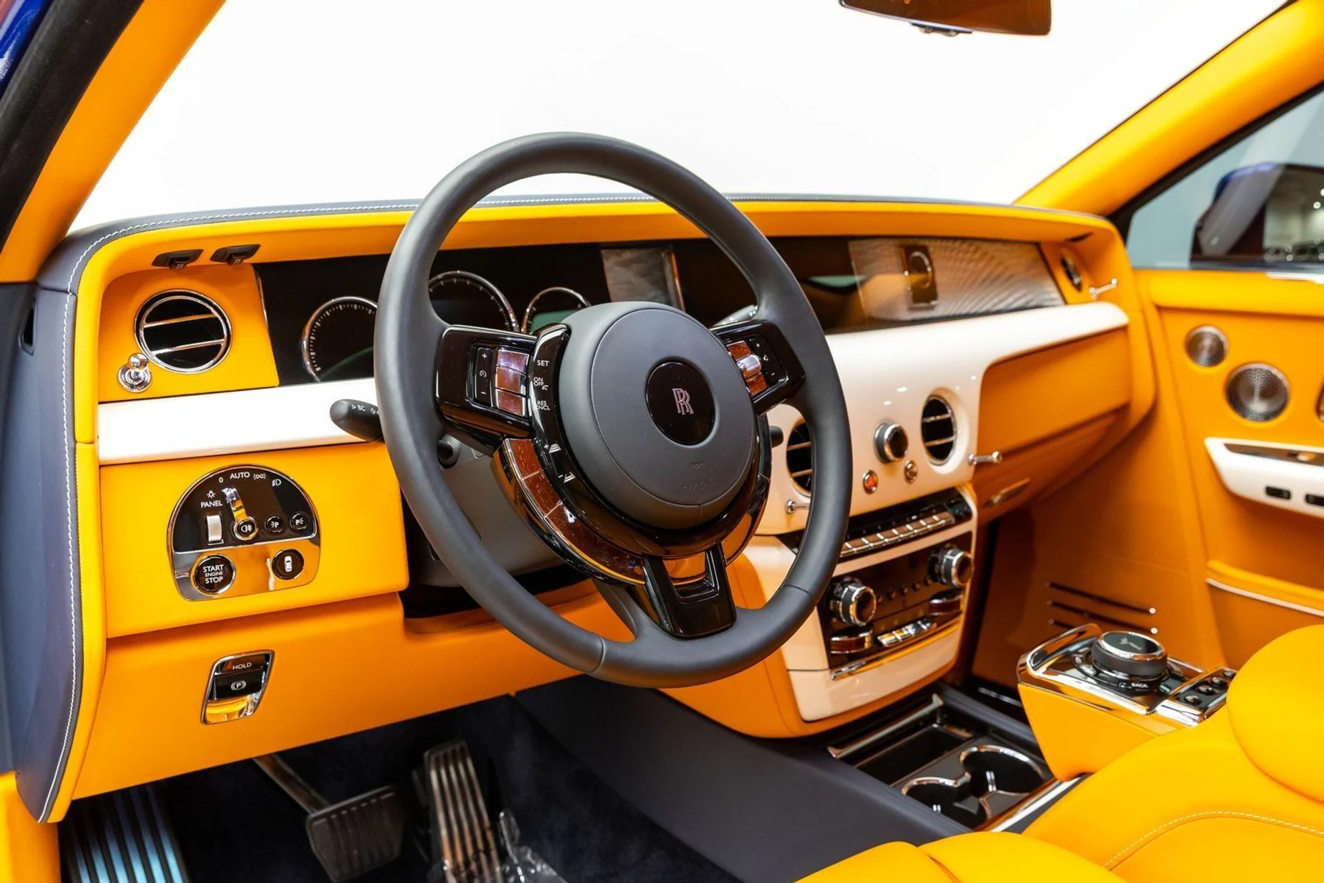 mph014_123372470_15_5beb421116