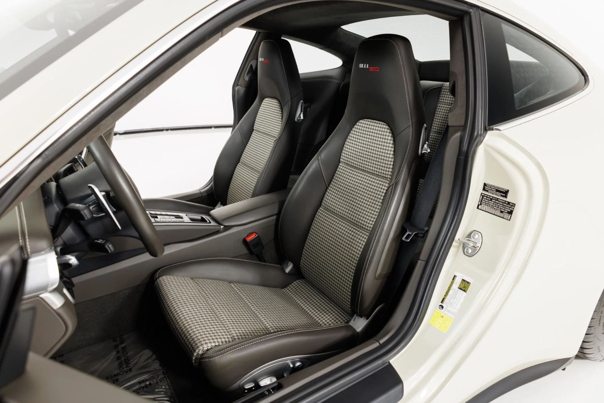 mph014_1234623064_Used_2014_Porsche_911_Carrera_S_1781907468_5a75c9c1e0