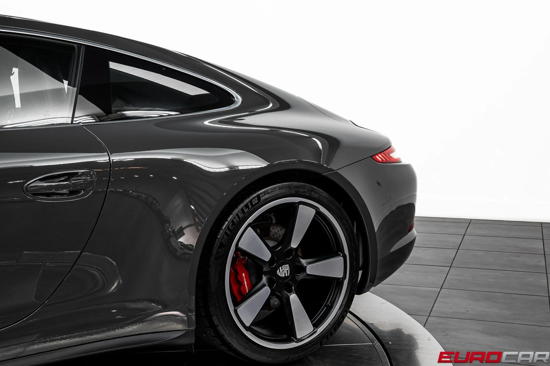 mph014_1237324082_image_15_7f72e4a666