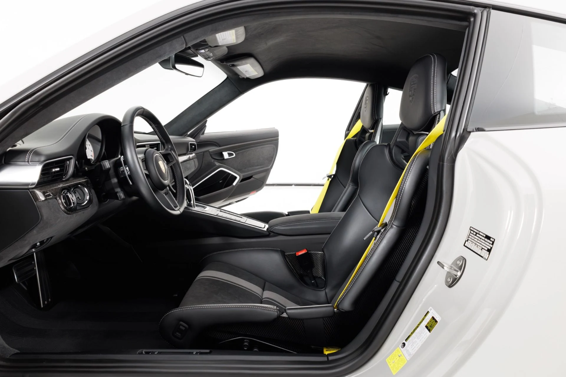 mph014_1237931654_Used_2018_Porsche_911_GT_3_1782944817_fc595d6193