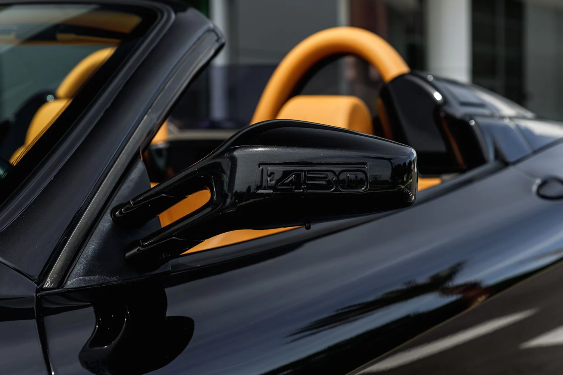 mph014_125065398_569_p15_l_77805772fe