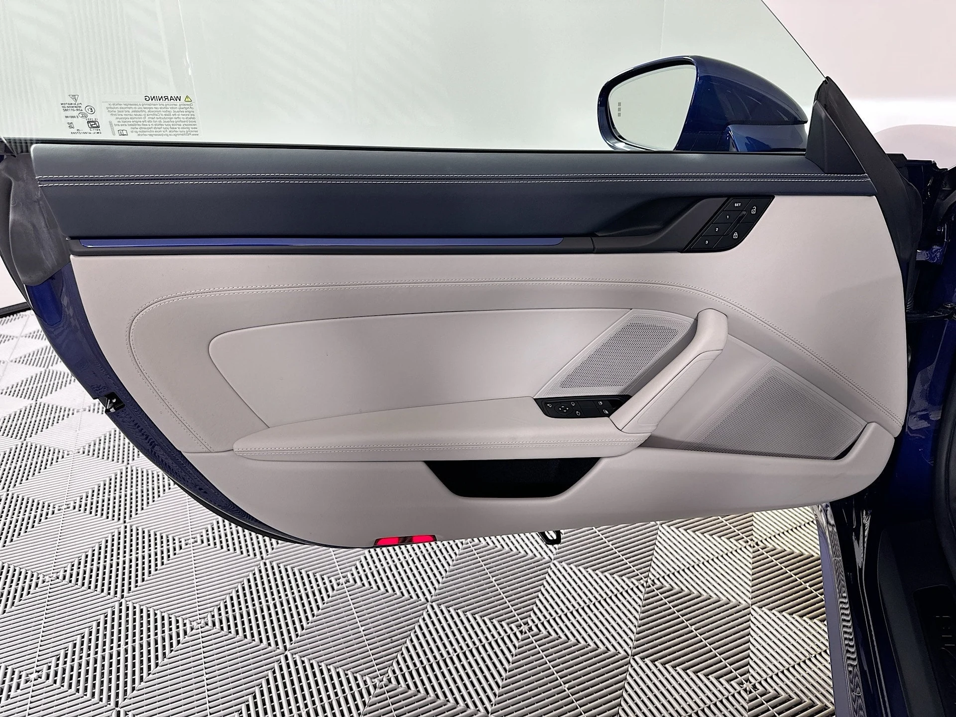 mph014_125568760_15_939979ac7d