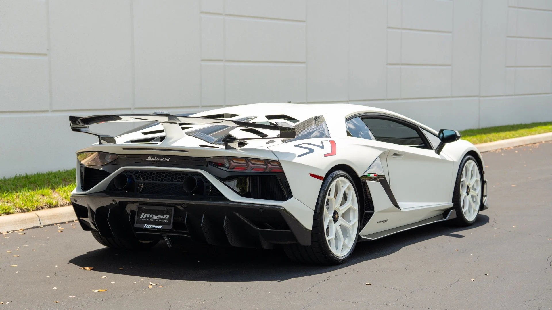 mph014_1258277716_Used_2019_Lamborghini_Aventador_LP_770_4_SVJ_1754340799_7d716efc49