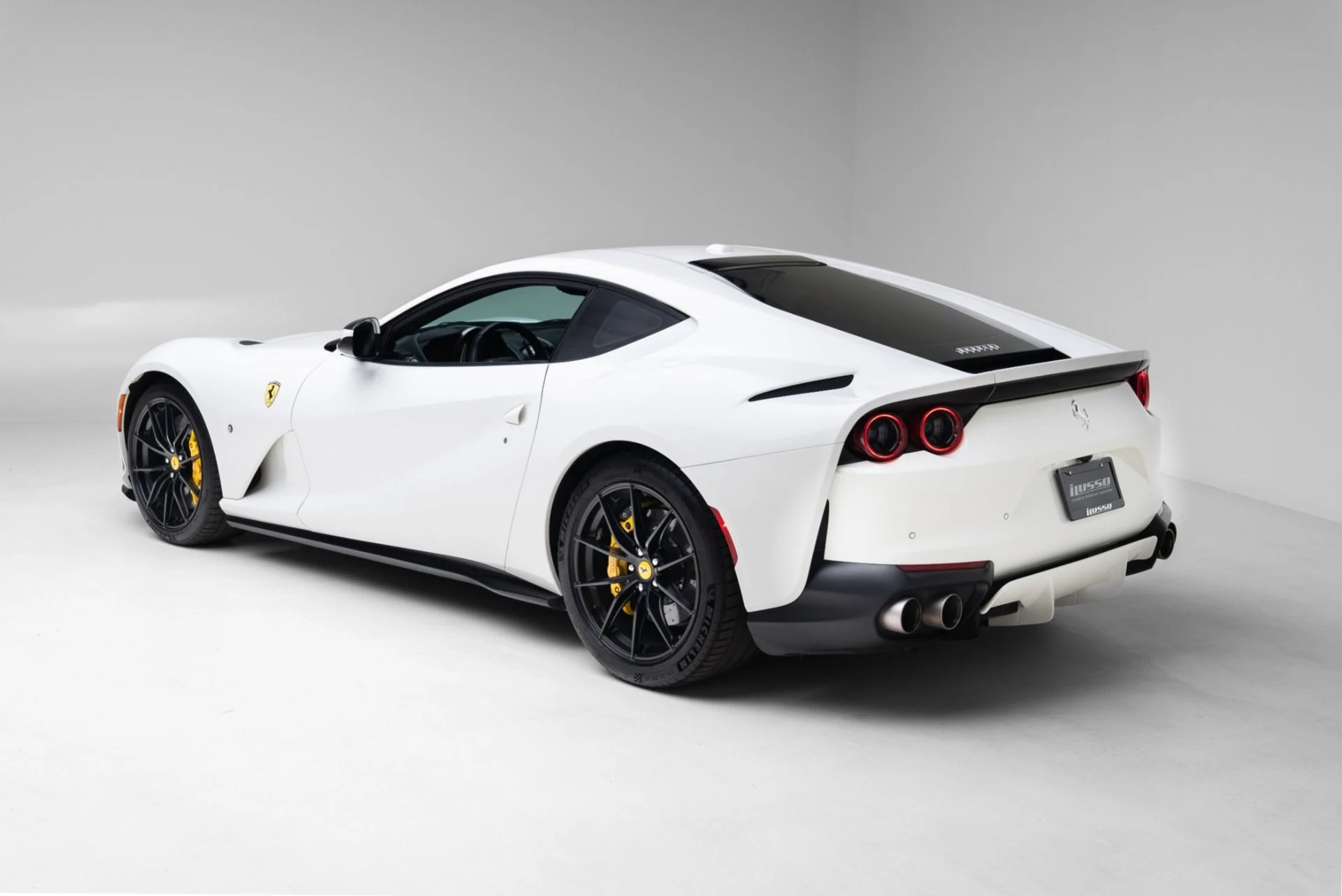 mph014_1262929720_Used_2018_Ferrari_812_Superfast_1770943869_1f76a0623f