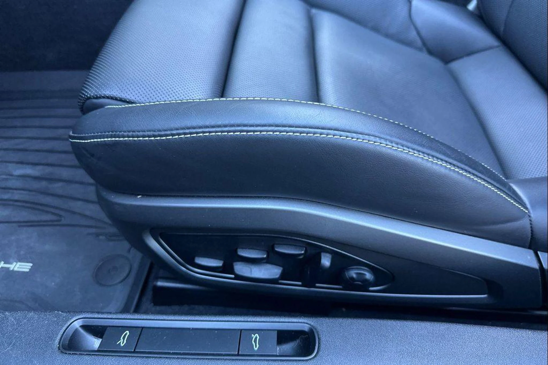 mph014_1267498374_ORL_Ex_LZE_4eo_G_Gpahz_Mbad8_DC_Hw_ca35ecfa48