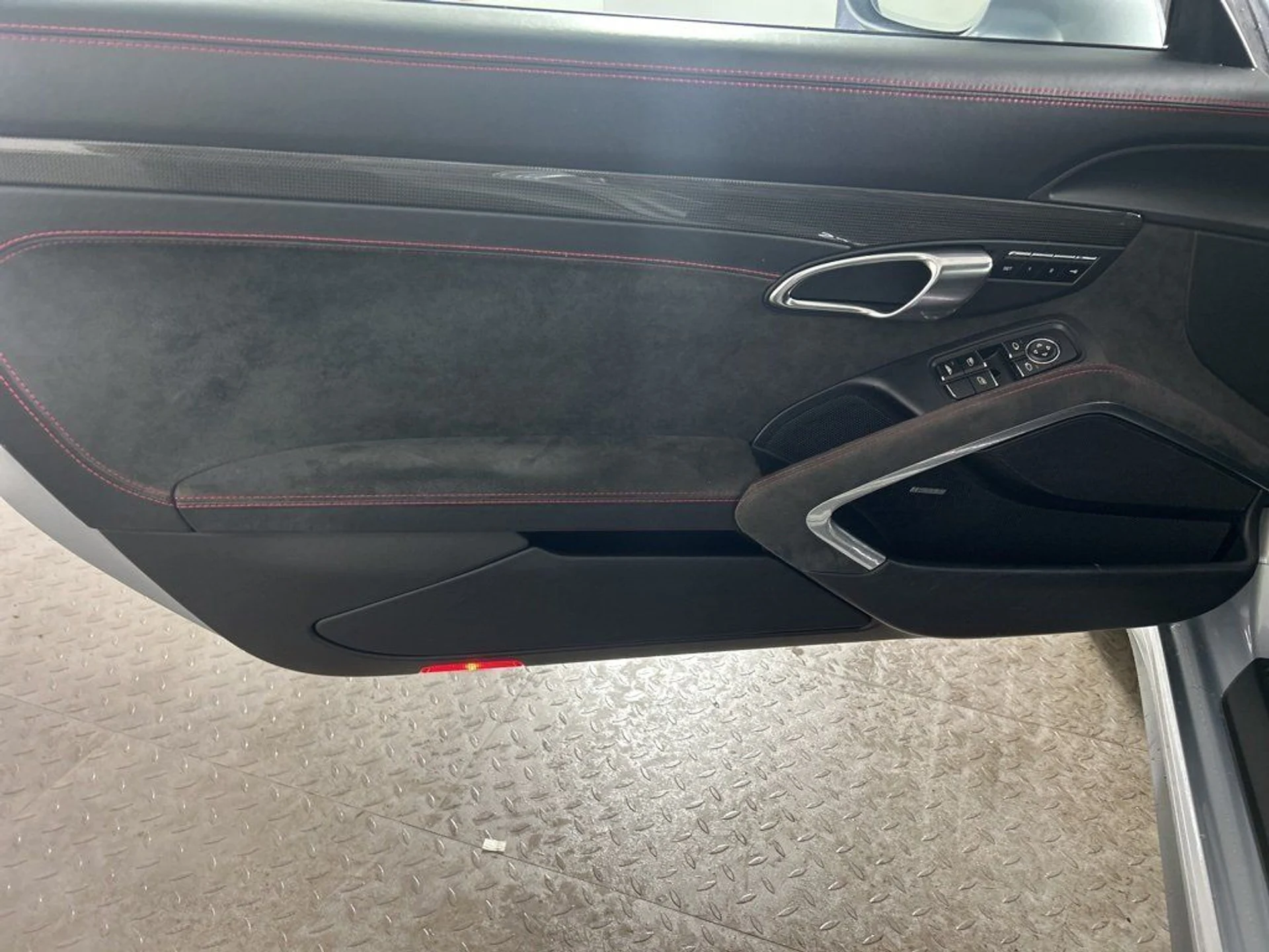 mph014_12732872_f097b10ba51fac3fb47b1345100449ce_407ce3a6e1