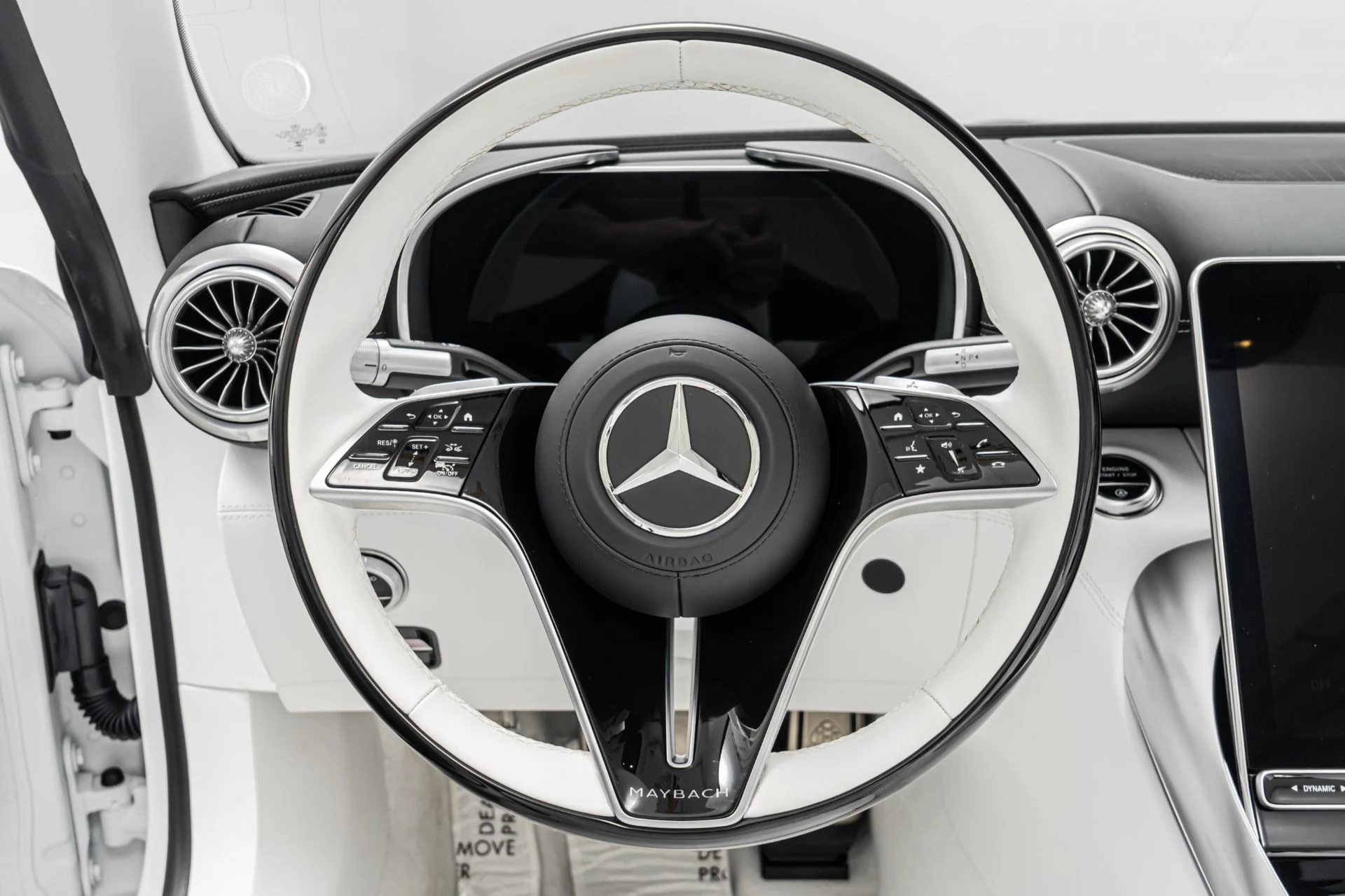 mph014_1277106126_Used_2026_Mercedes_Benz_Maybach_SL_680_Delivery_Miles_Factory_Matte_Paint_1779918409_eca31754a1