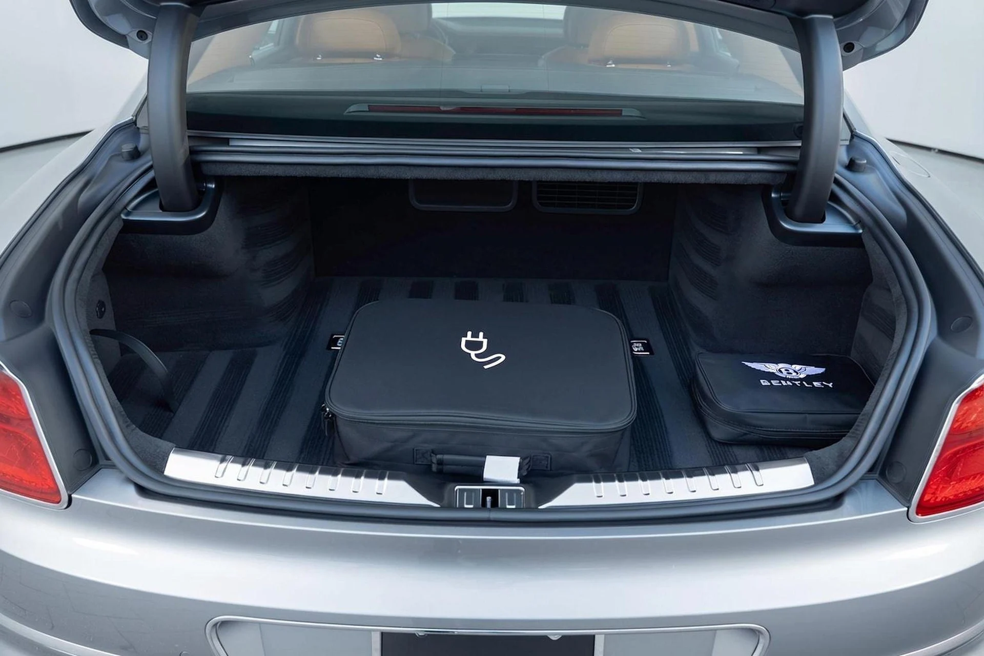 mph014_1283050744_503863235_69bac3c1001eac4802d43941_1115050a95