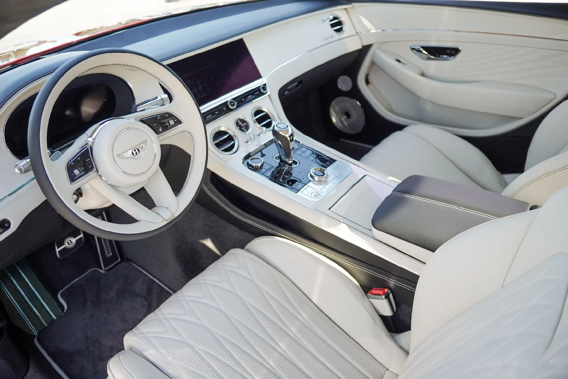 mph014_1293088108_Hi_Tech_Luxury_Imports_LLC_SCBCP_2_ZG_7_TC_025259_image_14_e1b460f8b7