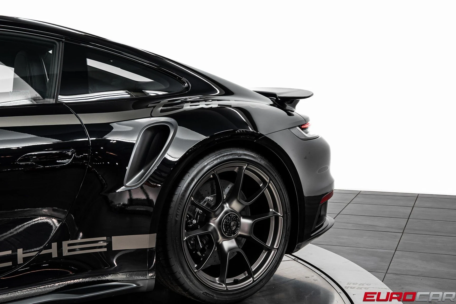 mph014_1296732119_image_15_3795c8cf13