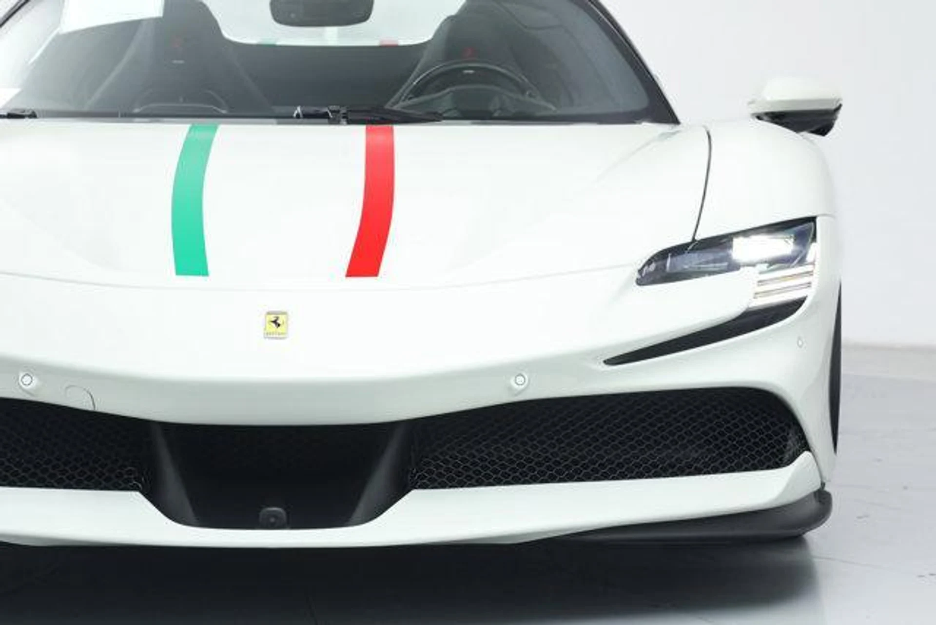 mph014_1303273515_SW_Av_Hb_D5_H3udmcxl_Qi_TM_Rr6_9_M_990aa207fd