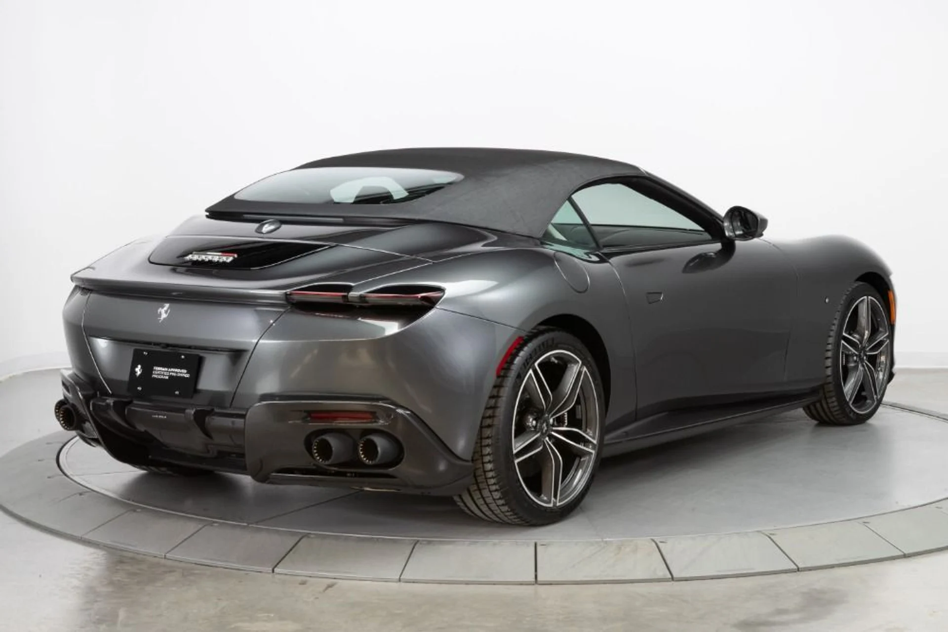 mph014_1306526530_Used_2024_Ferrari_Roma_Spider_63d95de33d