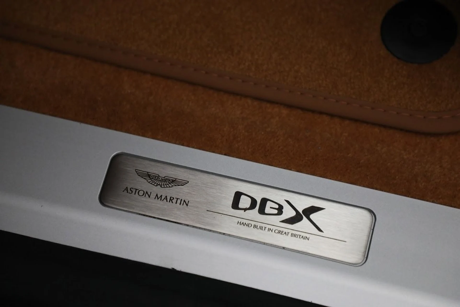 mph014_1310266358_Used_2023_Aston_Martin_DBX_1685647271_adebe7b6b5