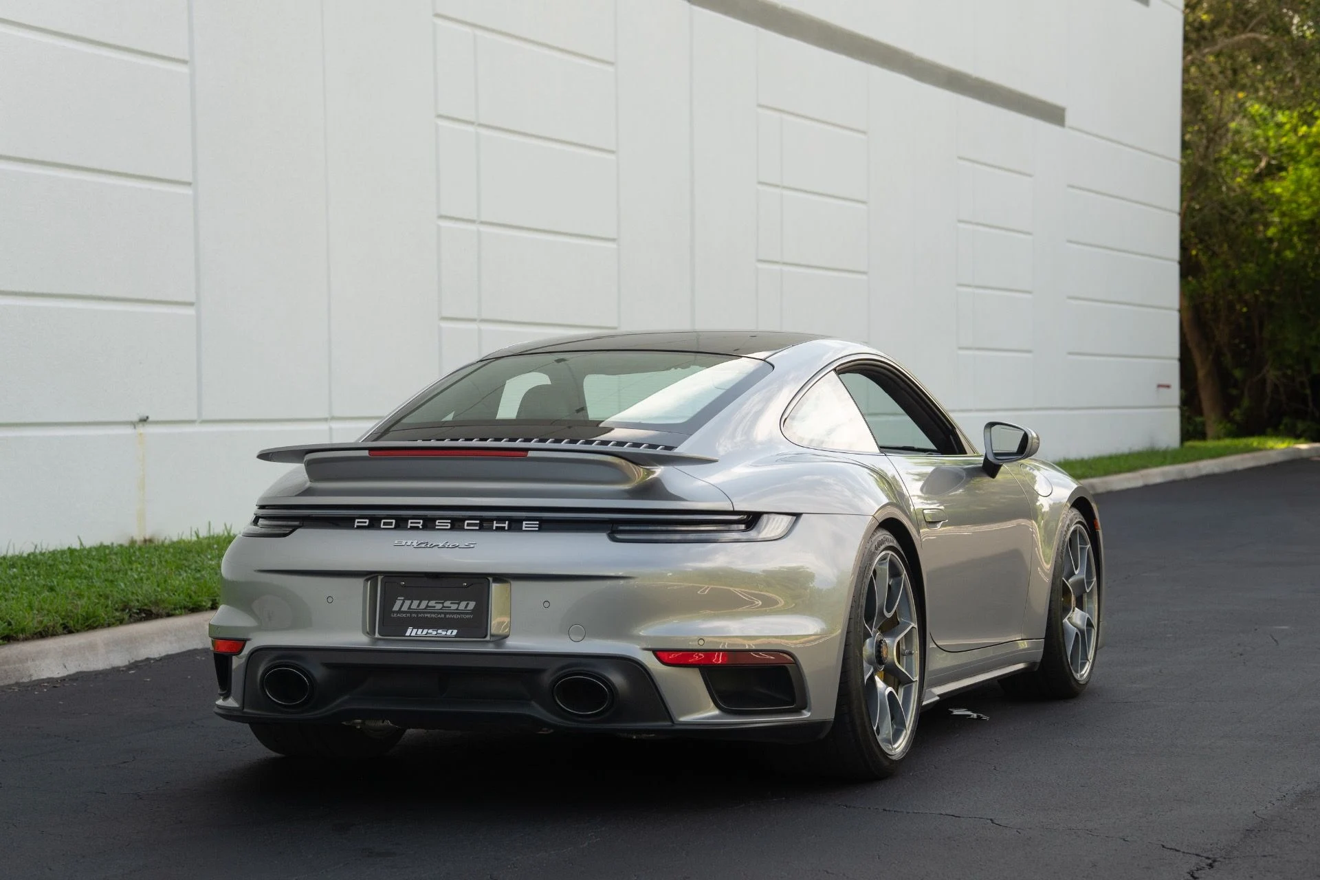 mph014_1320420364_Used_2021_Porsche_911_Turbo_S_1758737347_935e4fa96f