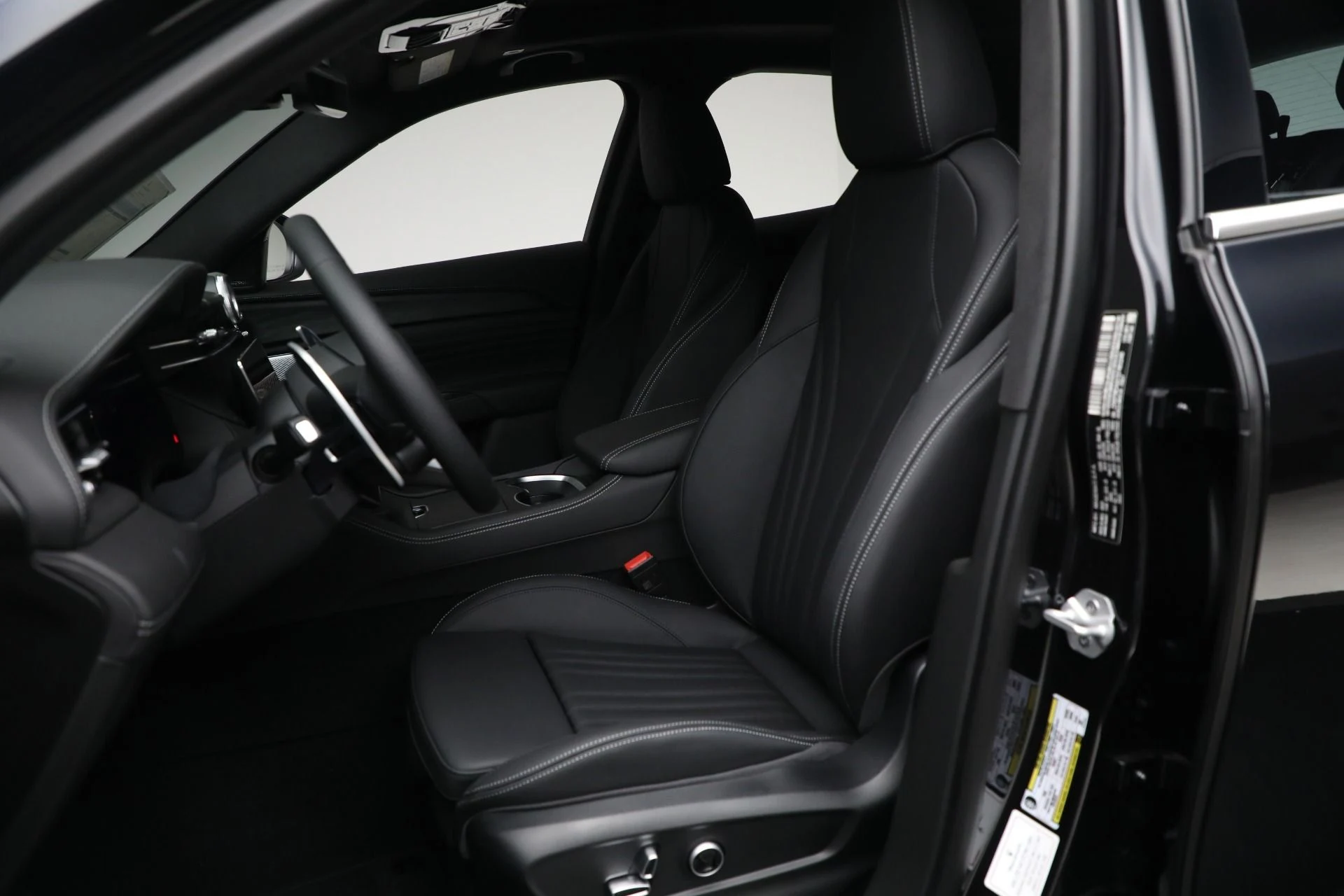 mph014_1321668956_New_2025_Maserati_Grecale_58ea4703c3