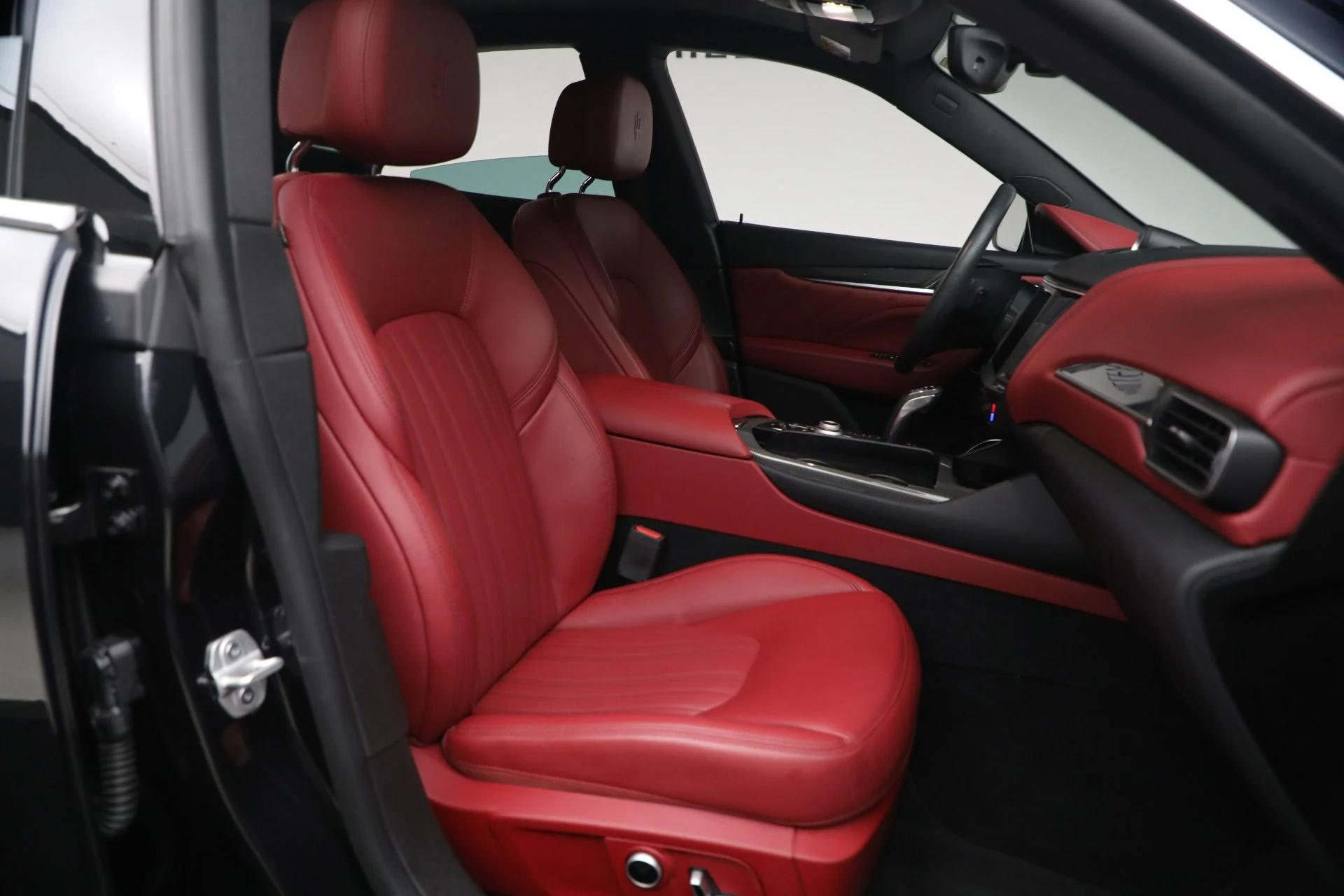 mph014_1323696941_Used_2023_Maserati_Levante_GT_1772121424_d2f46f776f