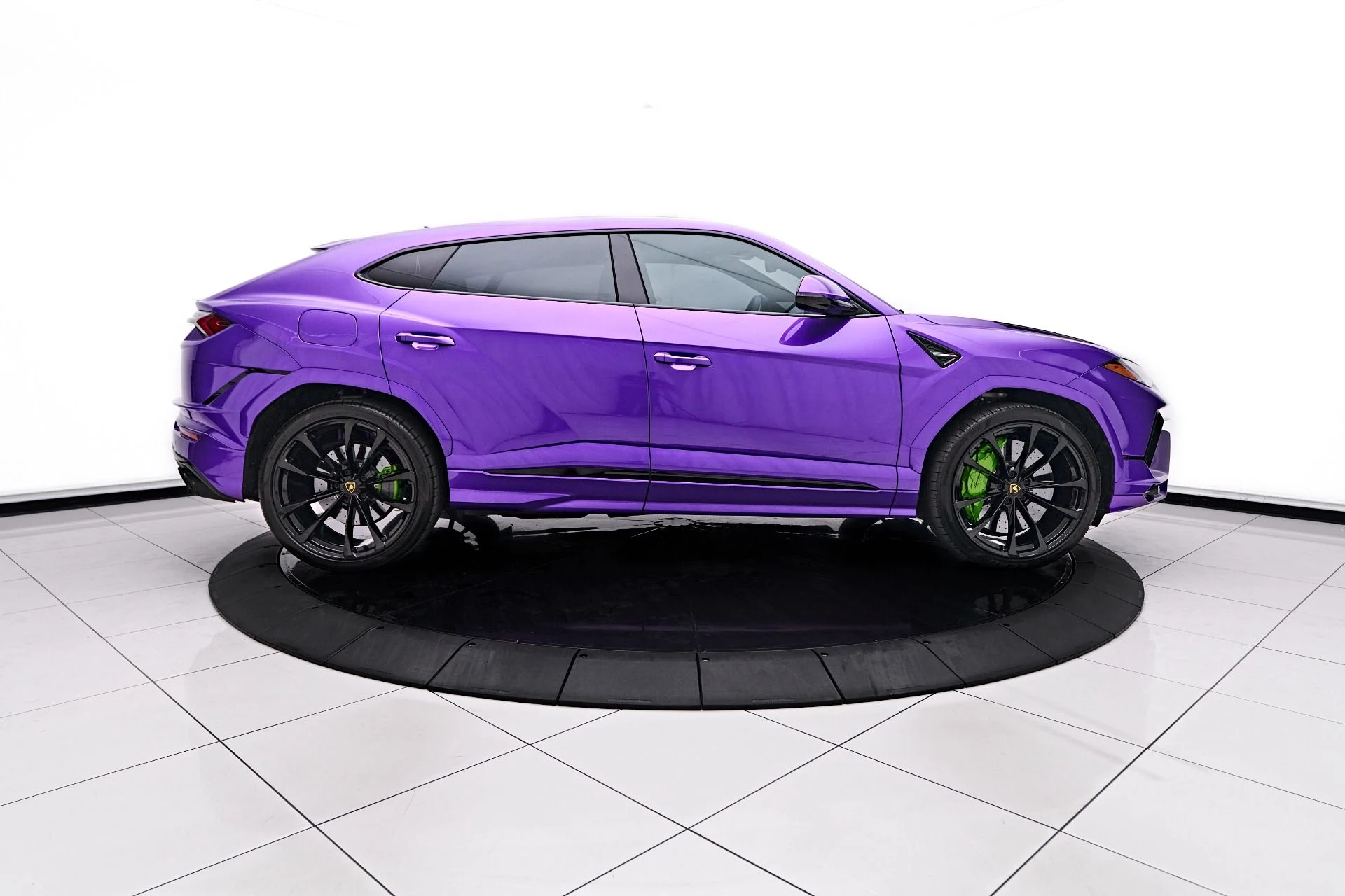 mph014_1329641217_Used_2024_Lamborghini_Urus_S_1753236168_9ef1bde9b0