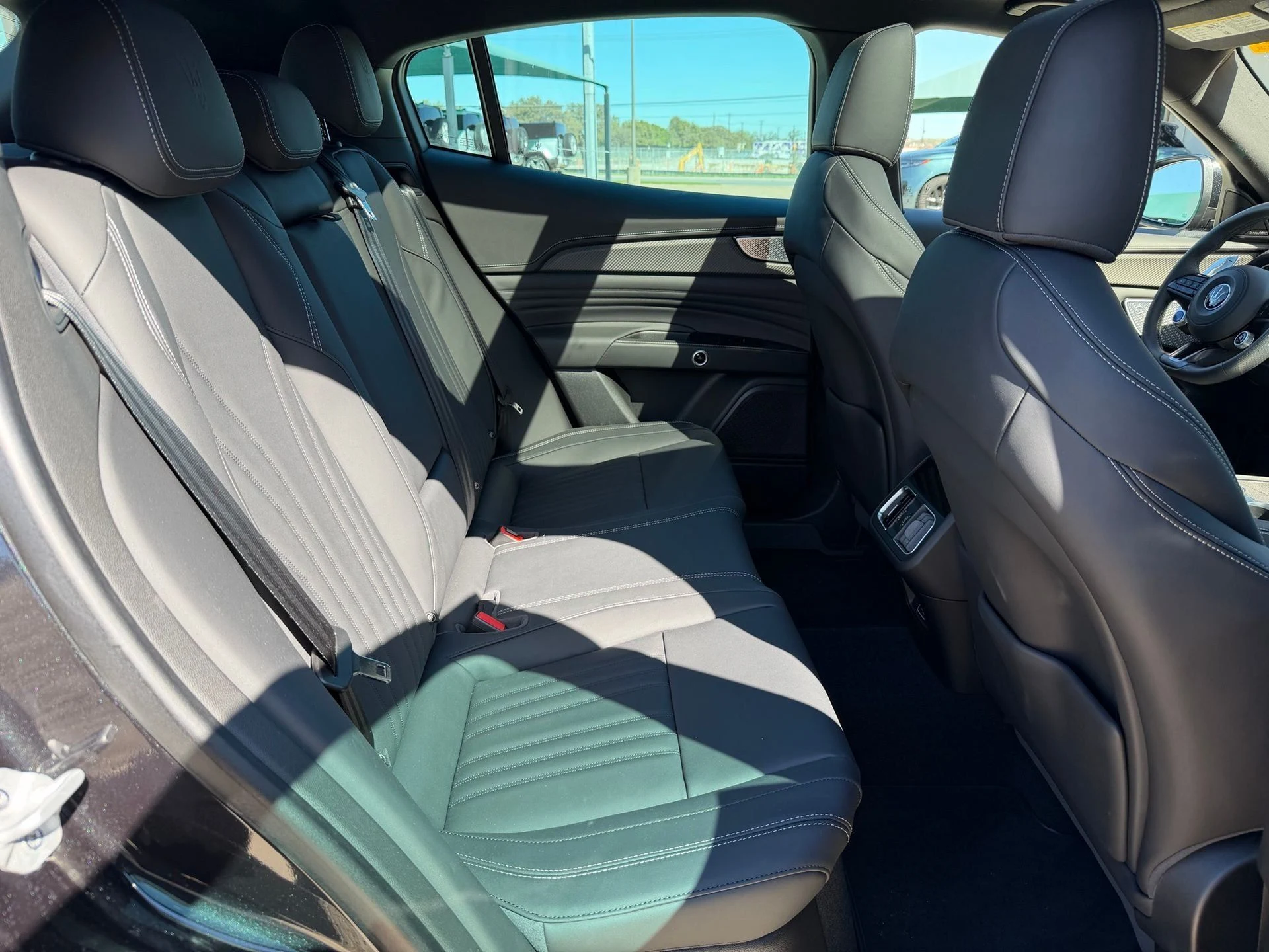 mph014_1329678434_b4679b7c43c240ec48e76674238488d8_b7ccba1519