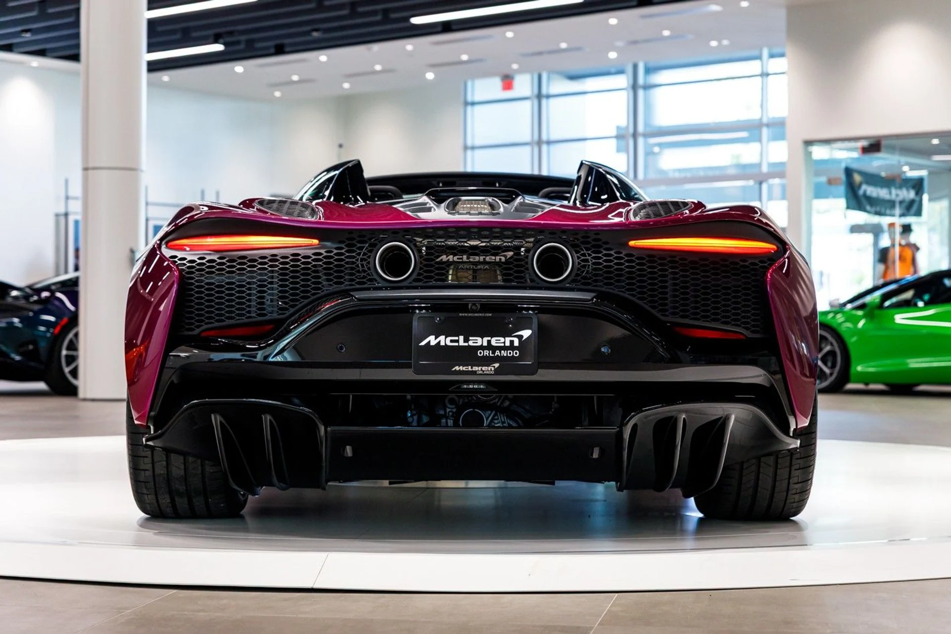 mph014_1336260179_652_p15_l_d3bff1ea7d