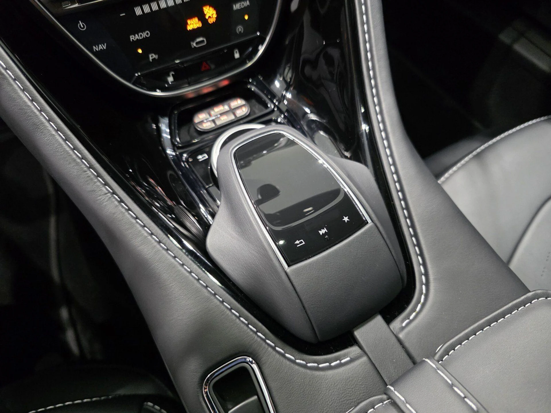 mph014_1339079080_b87391586ada0a0e7de20fdf5a8ebbc4_a3cb191b50