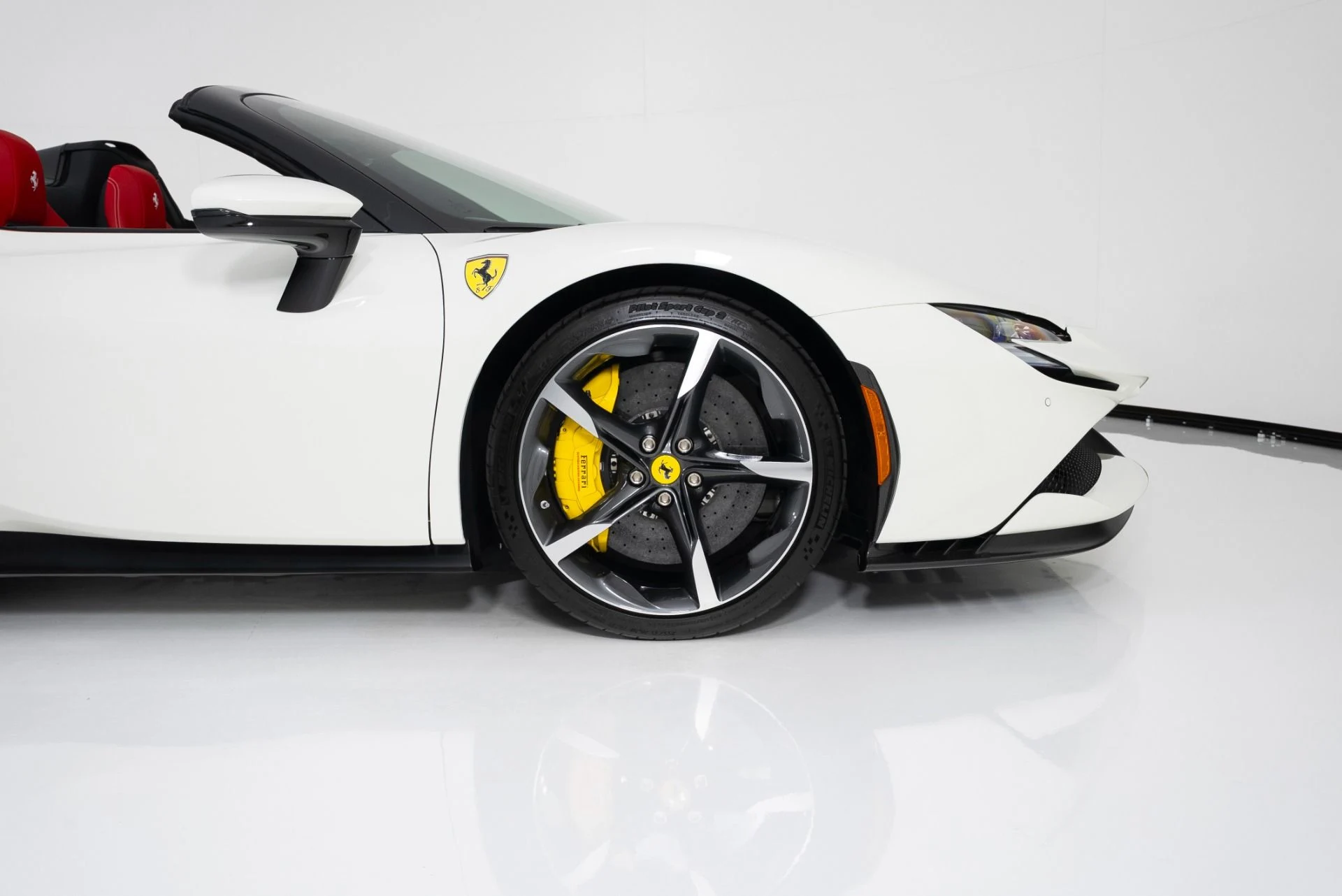 mph014_1356300408_Used_2024_Ferrari_SF_90_Spider_1755801509_d7a469a1ec