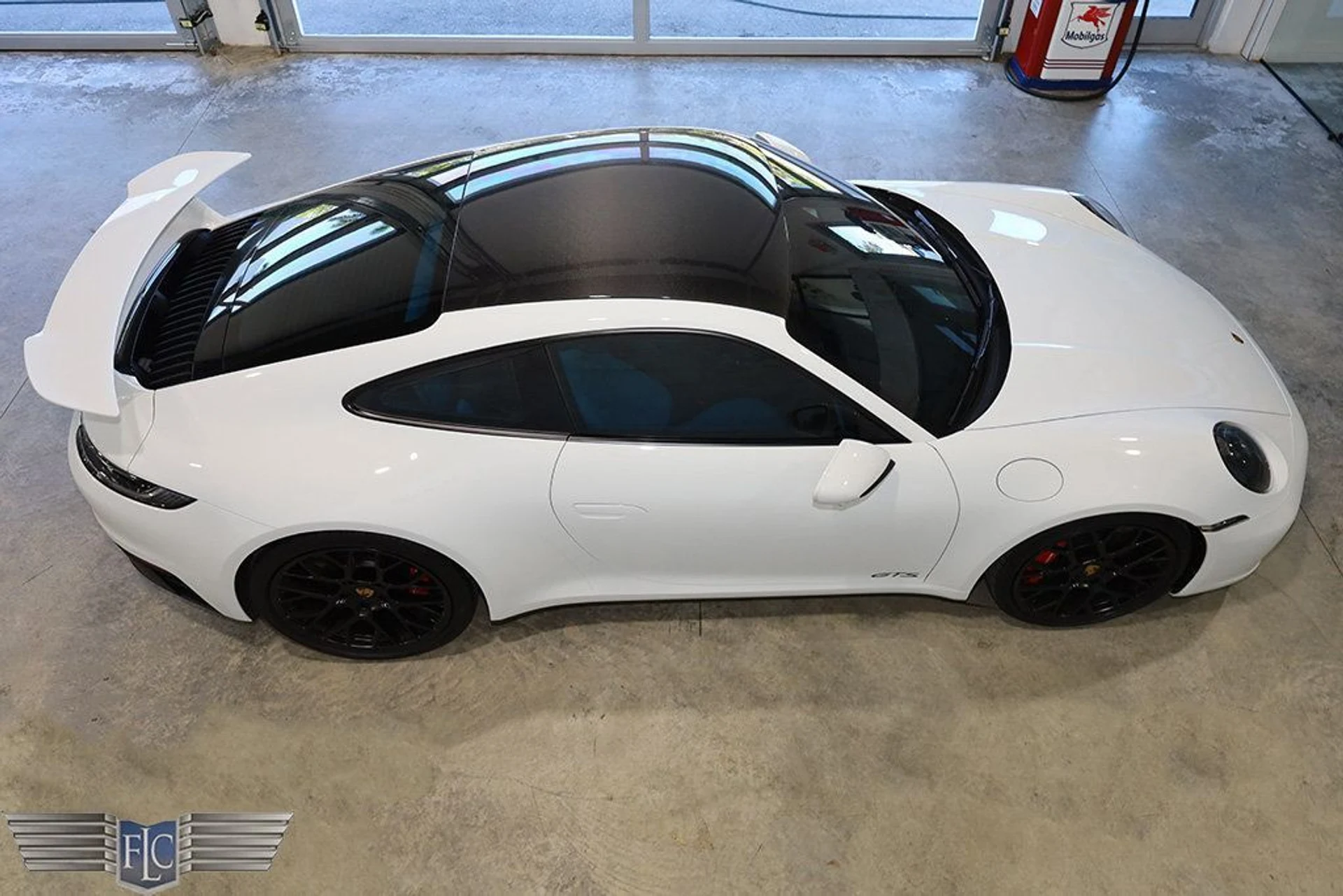 mph014_1362648503_used_2024_porsche_911_carreragtsmanualcoupe_9689_22738585_15_1024_da77ecc9cd