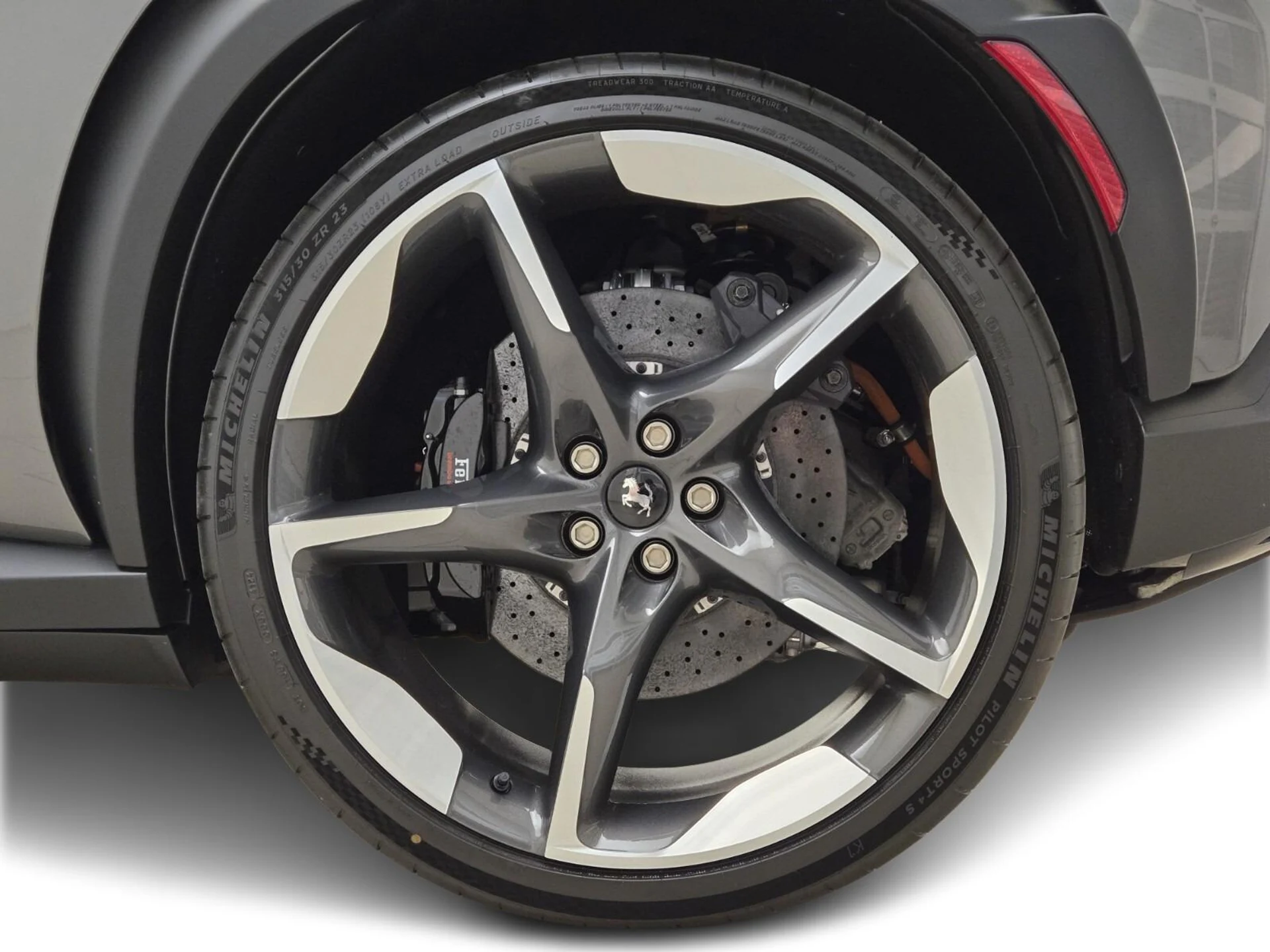 mph014_1380577693_Used_2026_Ferrari_Purosangue_1769237443_aa197cdf0b