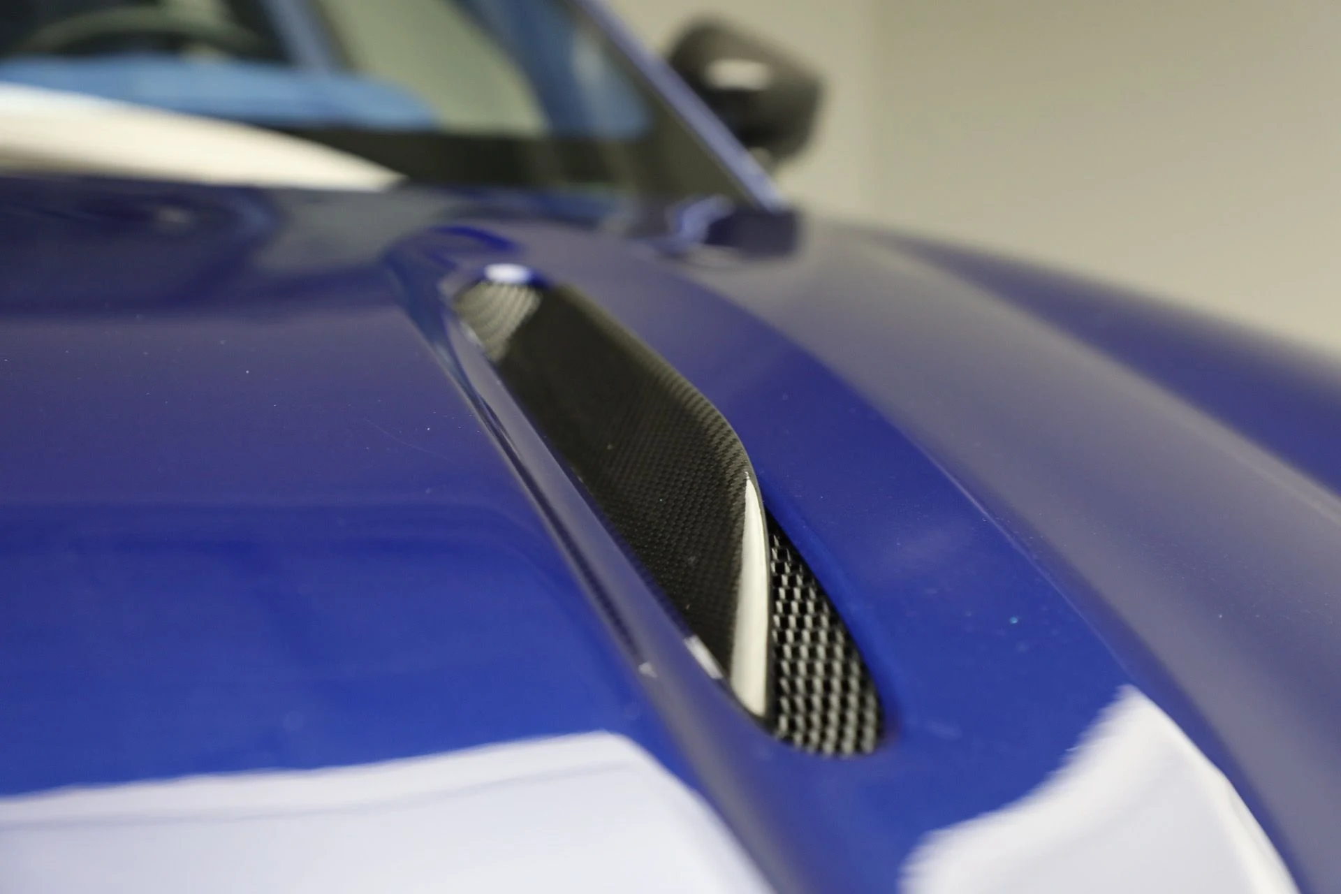 mph014_1383162383_Used_2024_Aston_Martin_DBX_707_1761409513_8a1ae8c05f