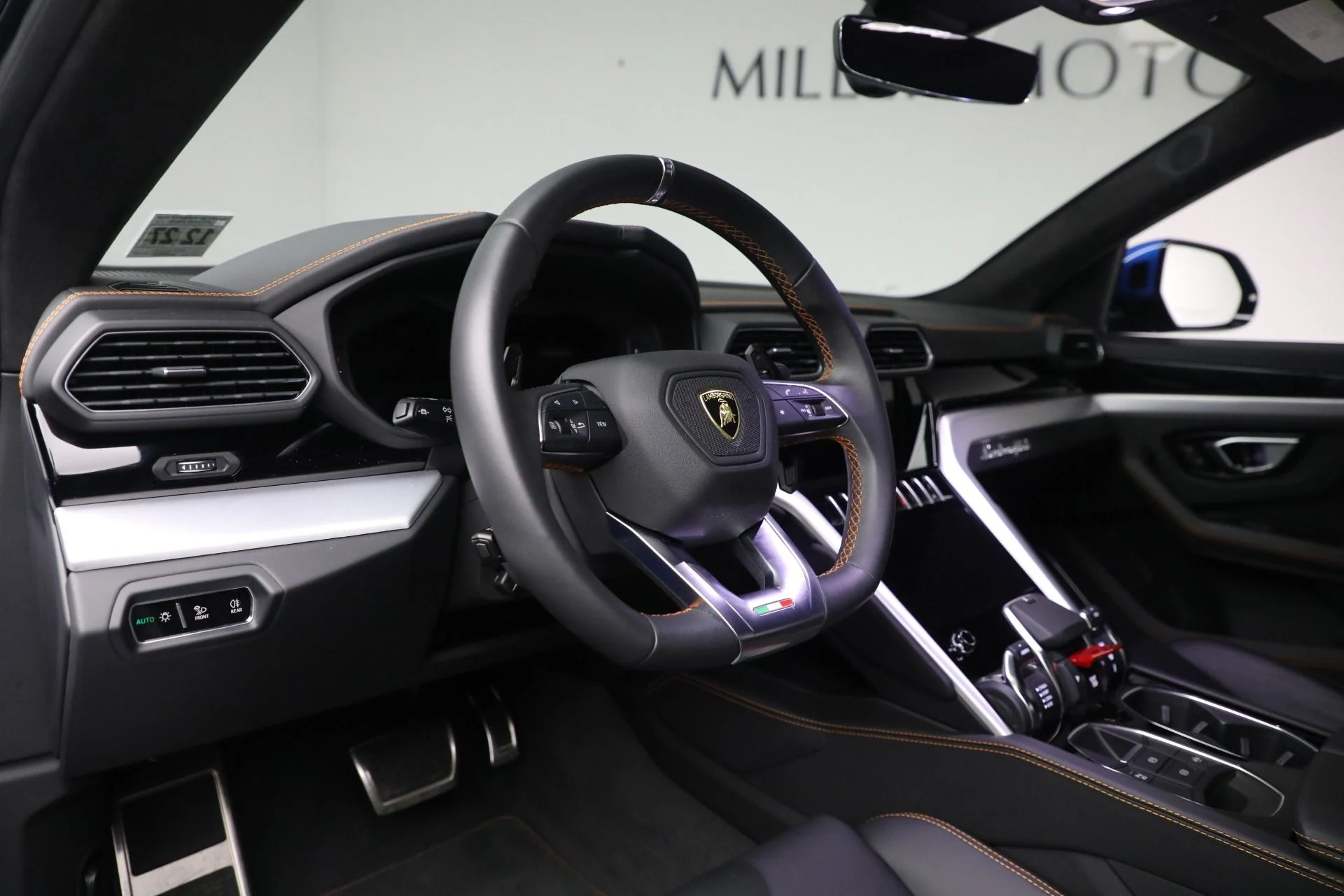 mph014_1383380356_Used_2024_Lamborghini_Urus_S_ad3aae20b8