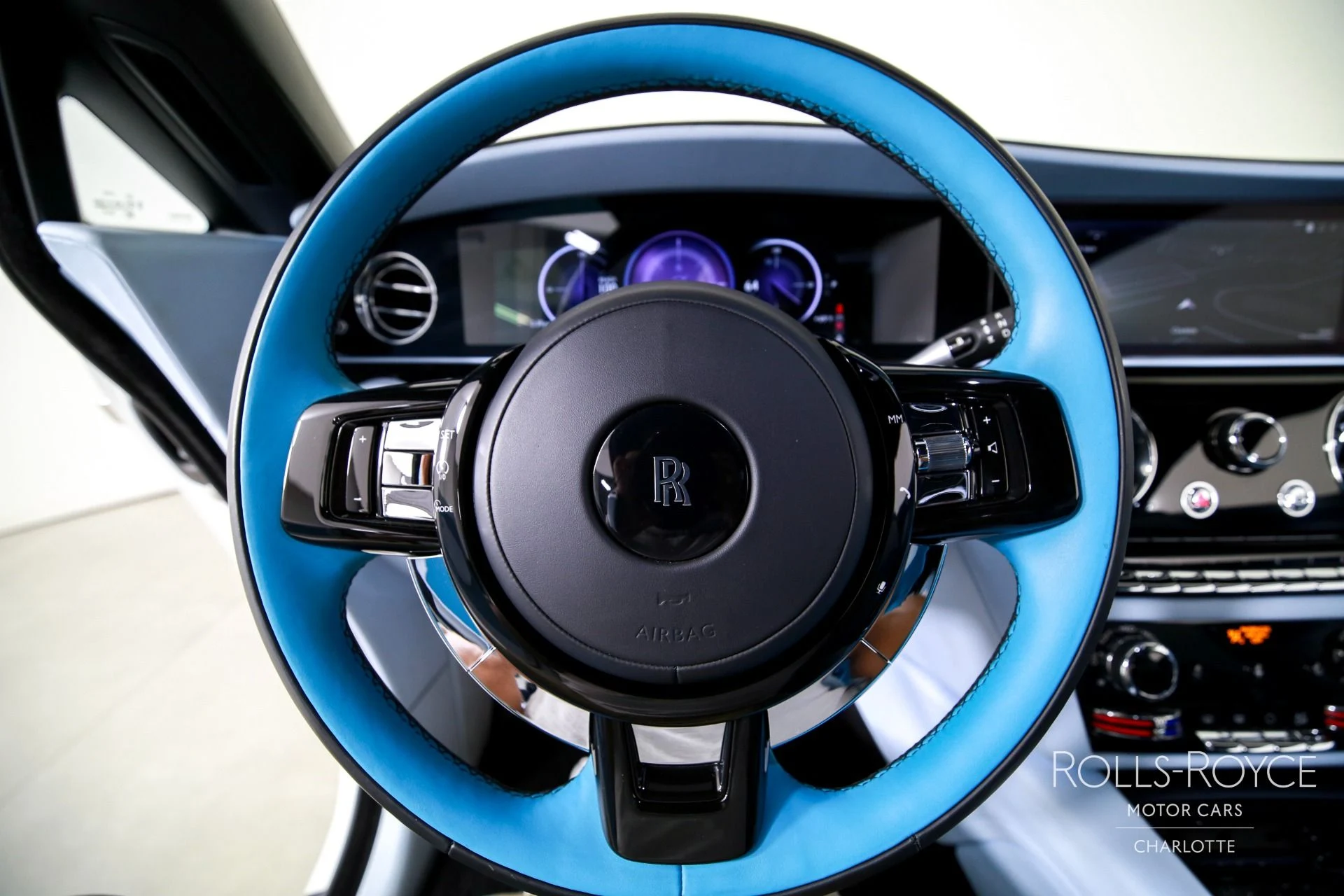 mph014_1389141663_Used_2024_Rolls_Royce_Spectre_1776091344_5dbe8d6b8b