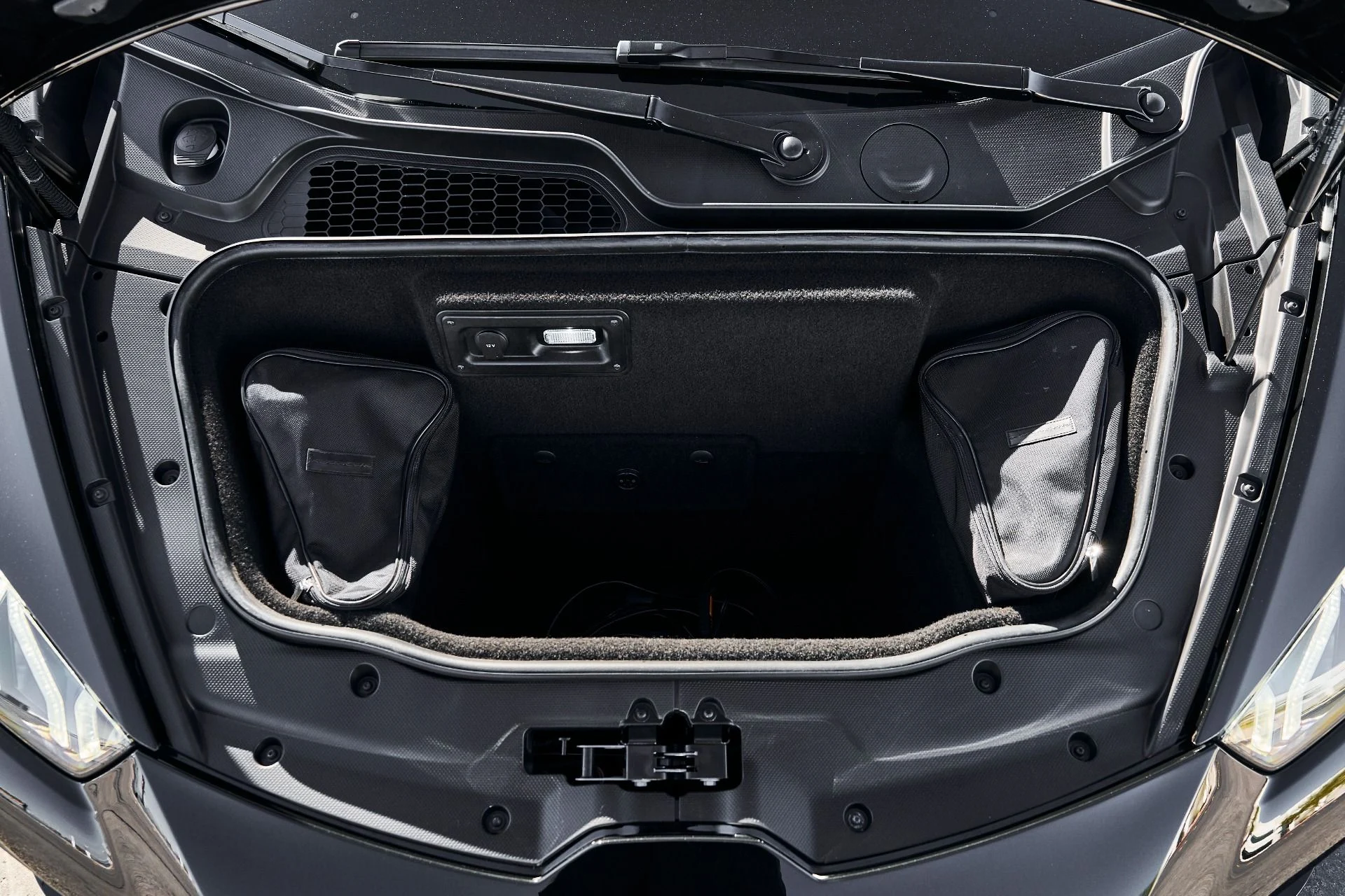 mph014_1391273725_Used_2021_Lamborghini_Huracan_EVO_Base_1774404946_c26077665e