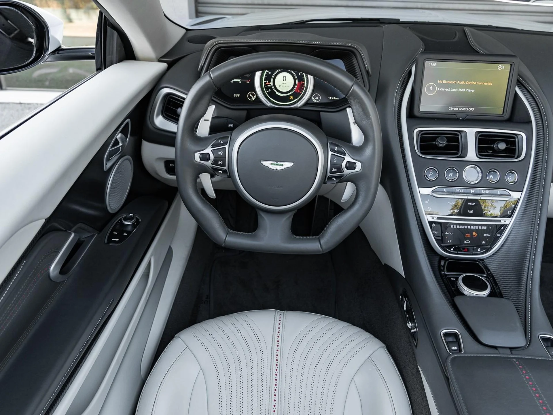 mph014_1396908917_Used_2022_Aston_Martin_DB_11_1767028102_cdc81a6517