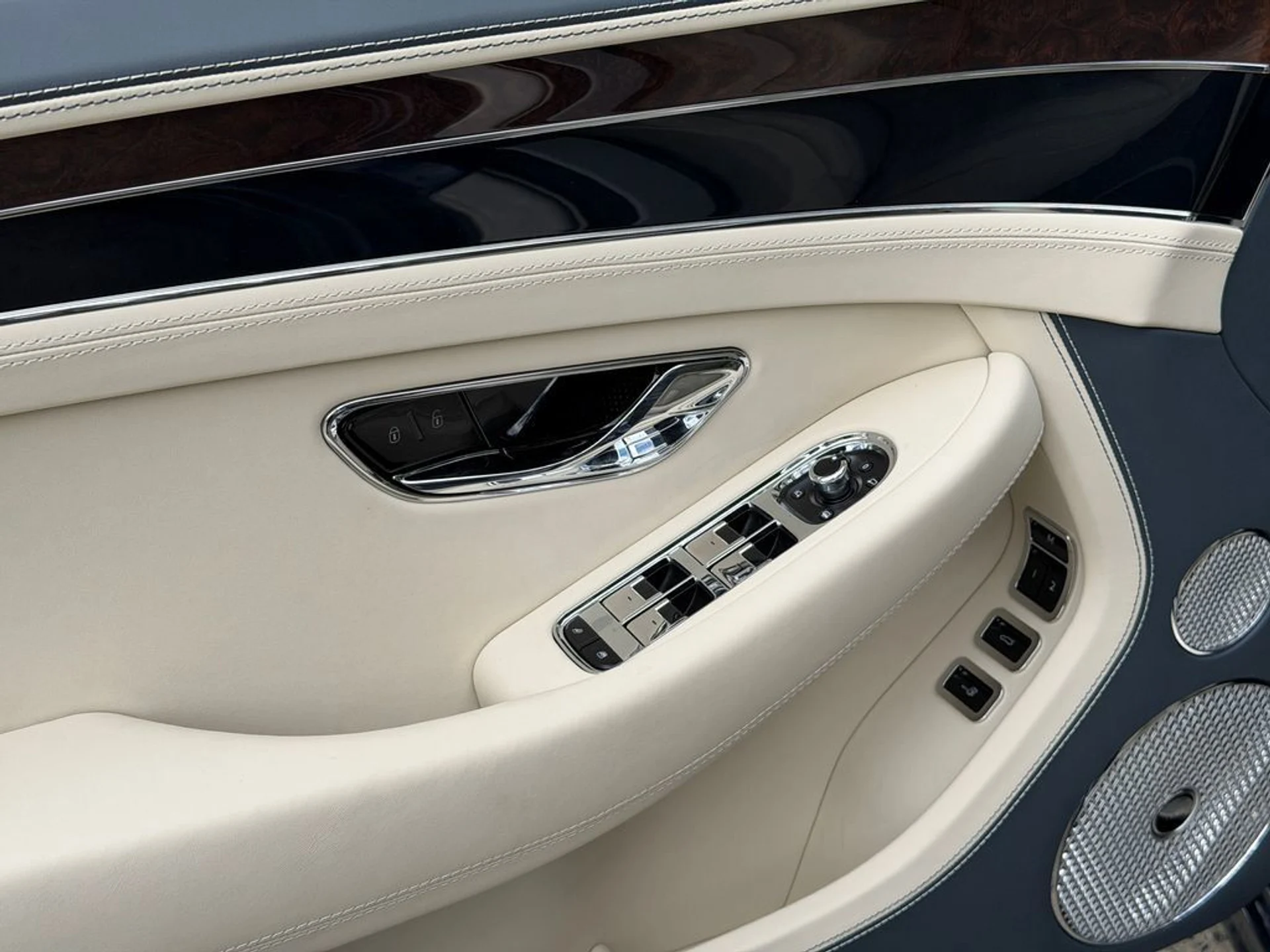 mph014_1402392286_e17b0aba30f344669afe9e23e85b87db_90ab954731