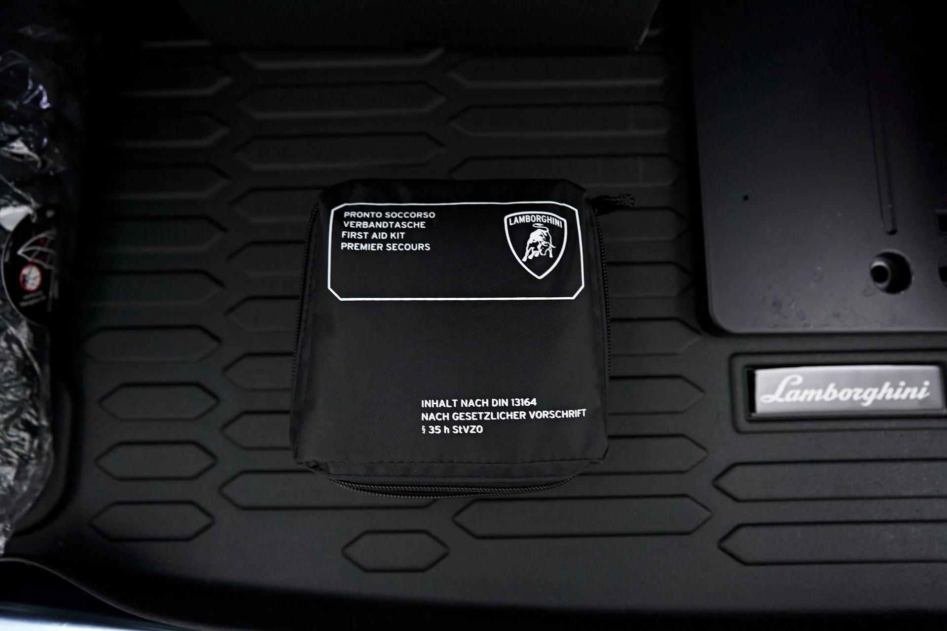 mph014_1403185405_Used_2023_Lamborghini_Urus_S_1692657144_fc640d2175