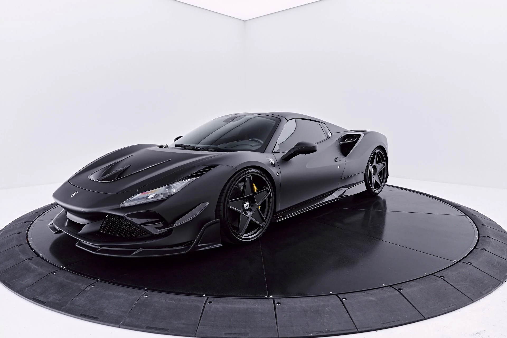 mph014_1414165524_Used_2023_Ferrari_F8_Spider_Base_1783649086_bfa2462880