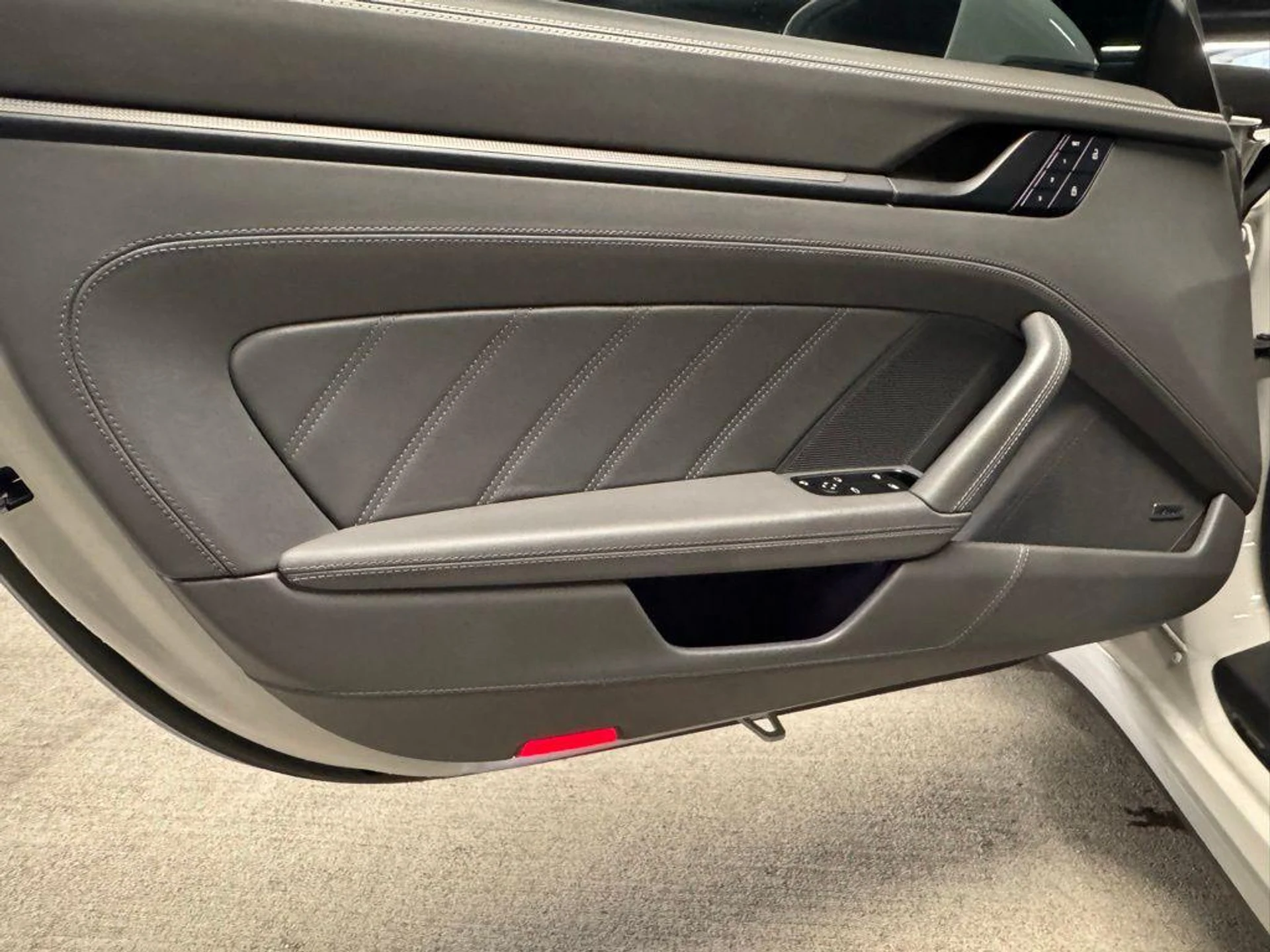 mph014_1455367992_s_XW_Uy_IZI_e_Zxk_X_tte_V9h_h8_CM_67135b44a7